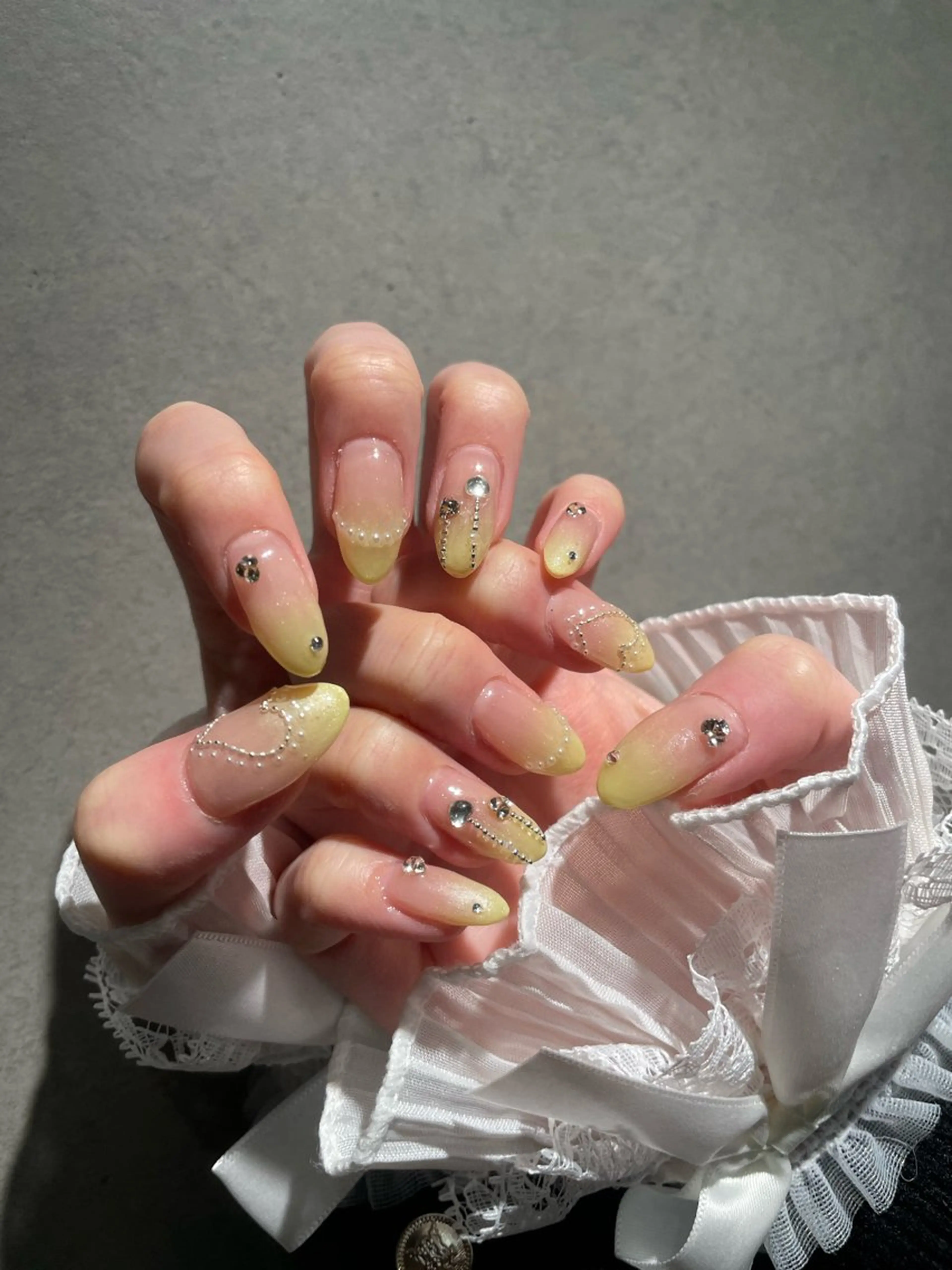 ネイル キラキラネイル 春ネイル ハンドネイル I-nail Moeのネイルデザイン