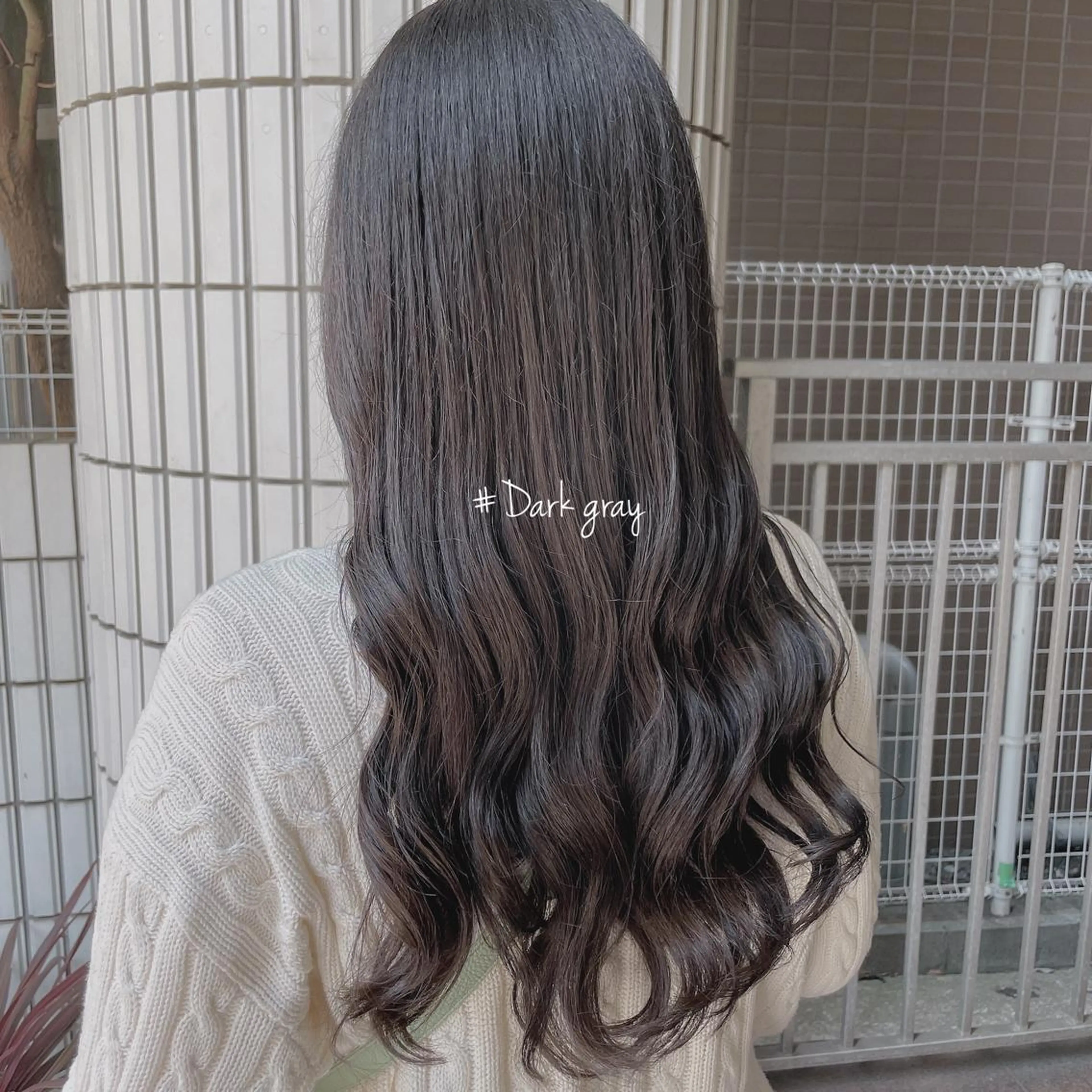 ロング カラー アッシュ ミストバング ベージュカラー ブラウンカラー ショコラグレージュ カット ヘアカラー トリートメント 【垢抜け大人髪】 TIARA西山のヘアスタイル