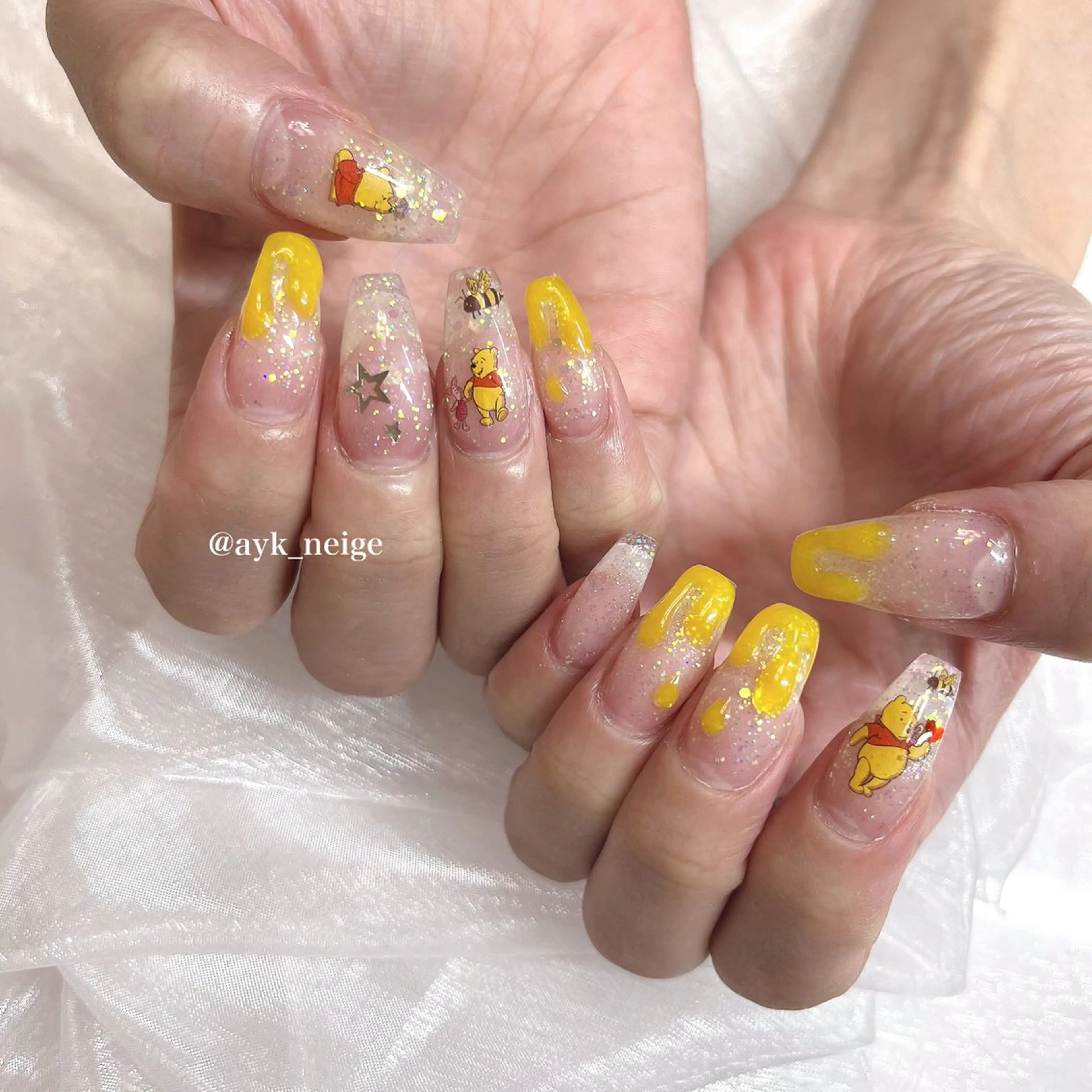 ネイル フットネイル キラキラネイル 韓国ネイル リボン n'eige nail所属・大谷 綾香のネイルデザイン