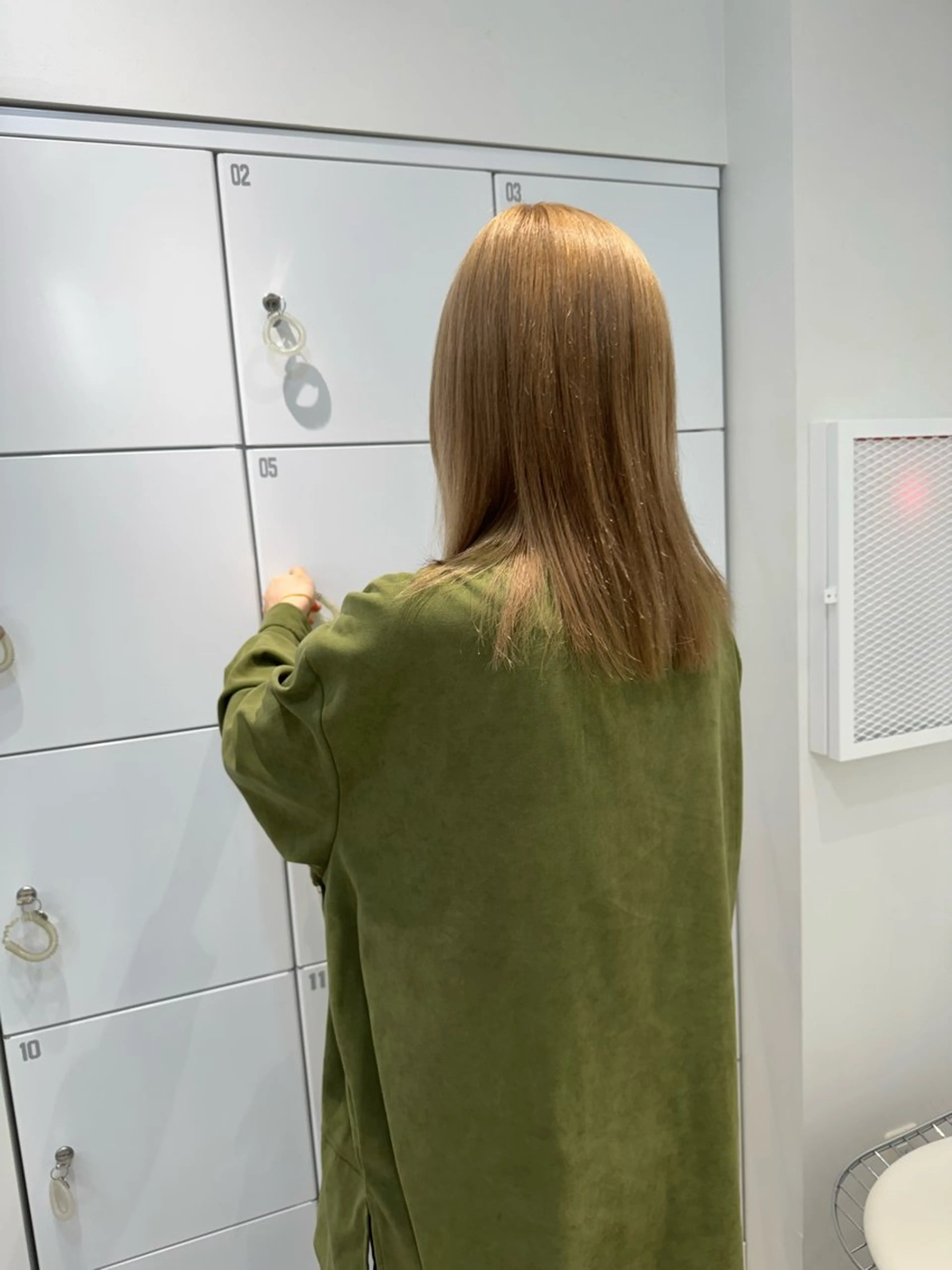 セミロング ヘアカラー onyx所属・表参道/ブリーチ ハイトーン/sahoのヘアスタイル