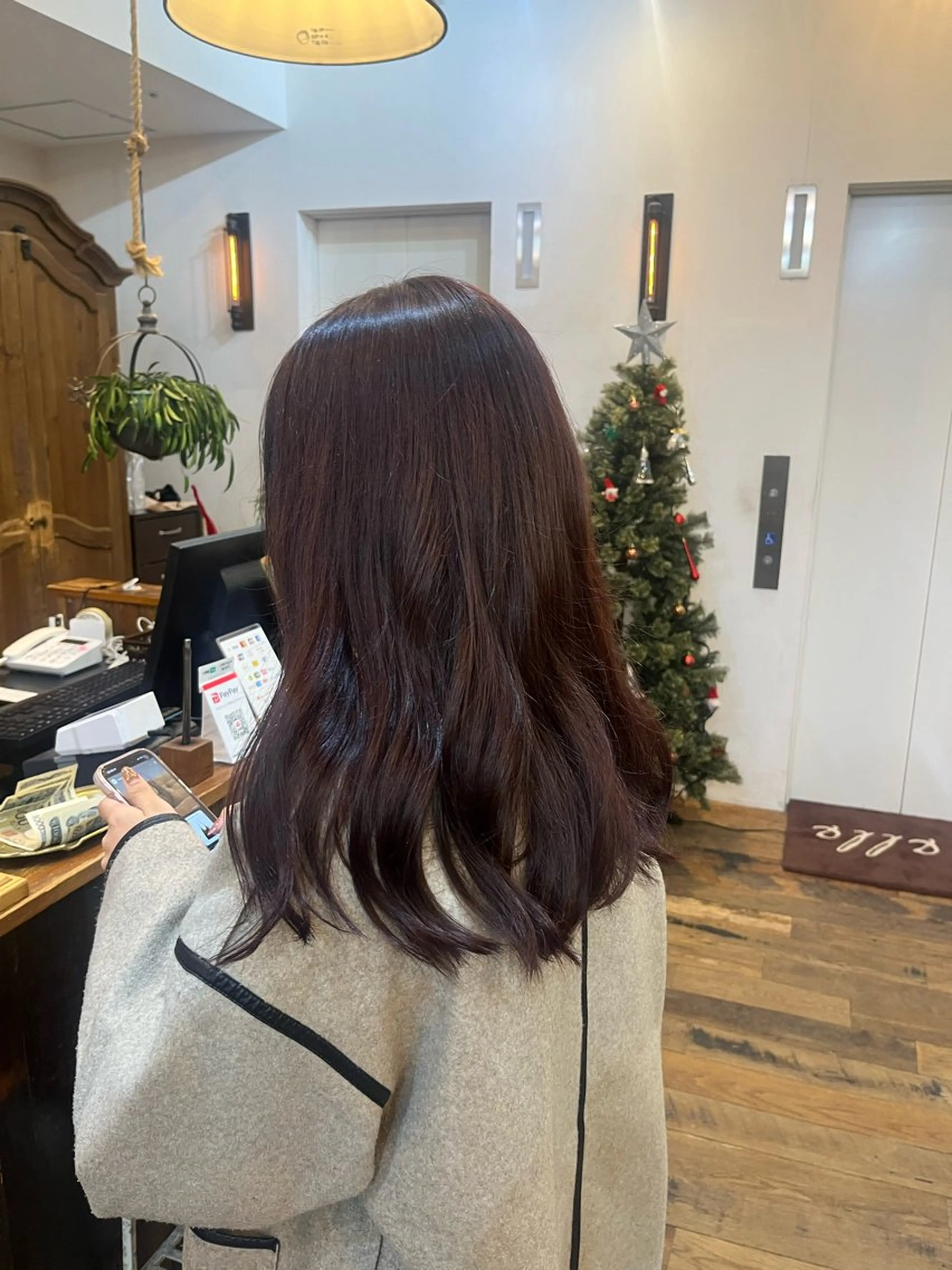 カラー ブリーチ ブラウンカラー ダブルカラー ラベンダーカラー ブリーチなしカラー ヘアカラー トリートメント Belle Ginza並木通り所属・ゆるふわパーマ／ 透けカラー／秋葉香乃のヘアスタイル