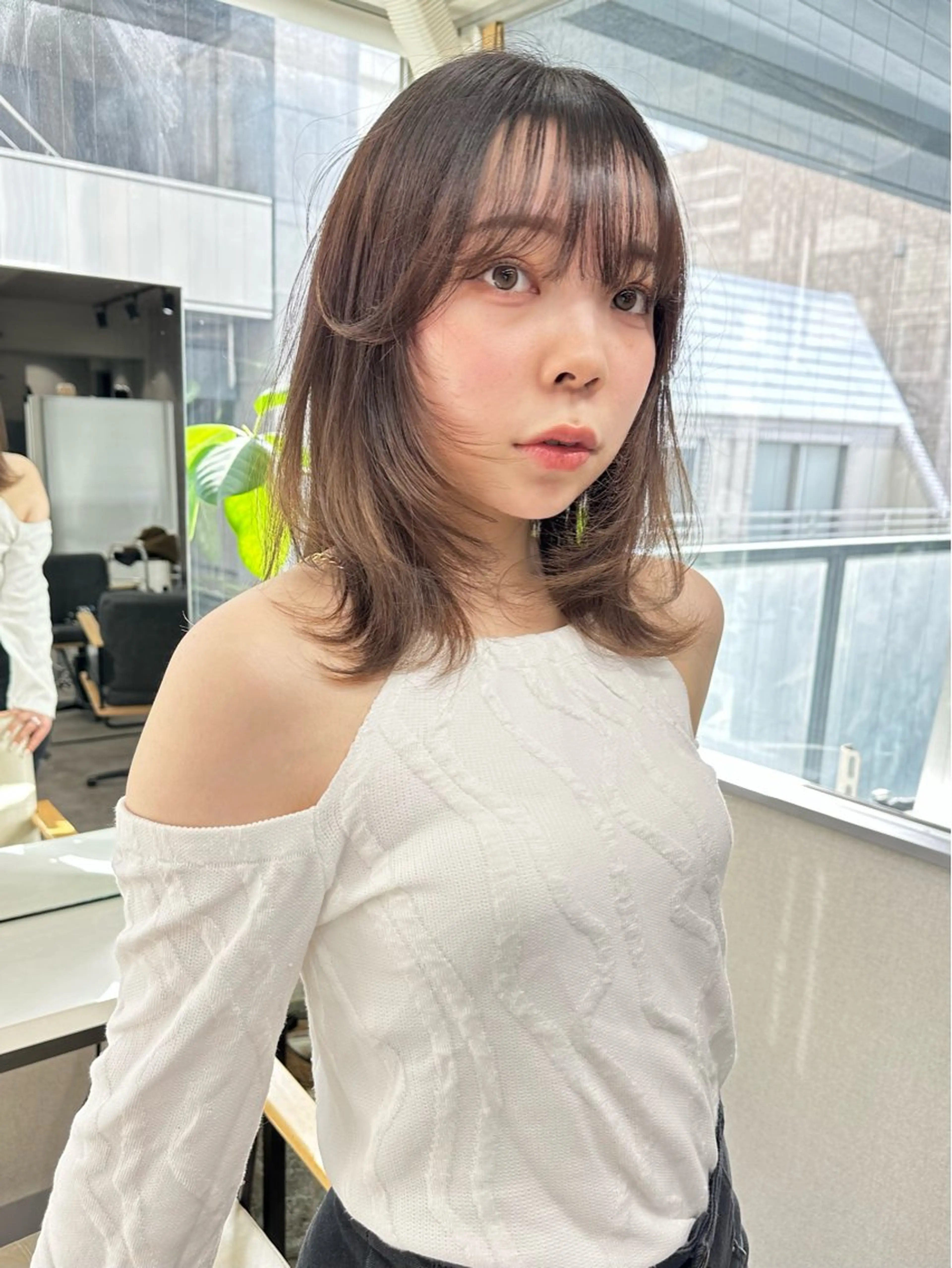 ミディアム カラー ミディアムレイヤー ベージュカラー ブラウンカラー ブラウンベージュ レイヤーカット レイヤーカット🪄 耳ツボ🎀Ayumiのヘアスタイル