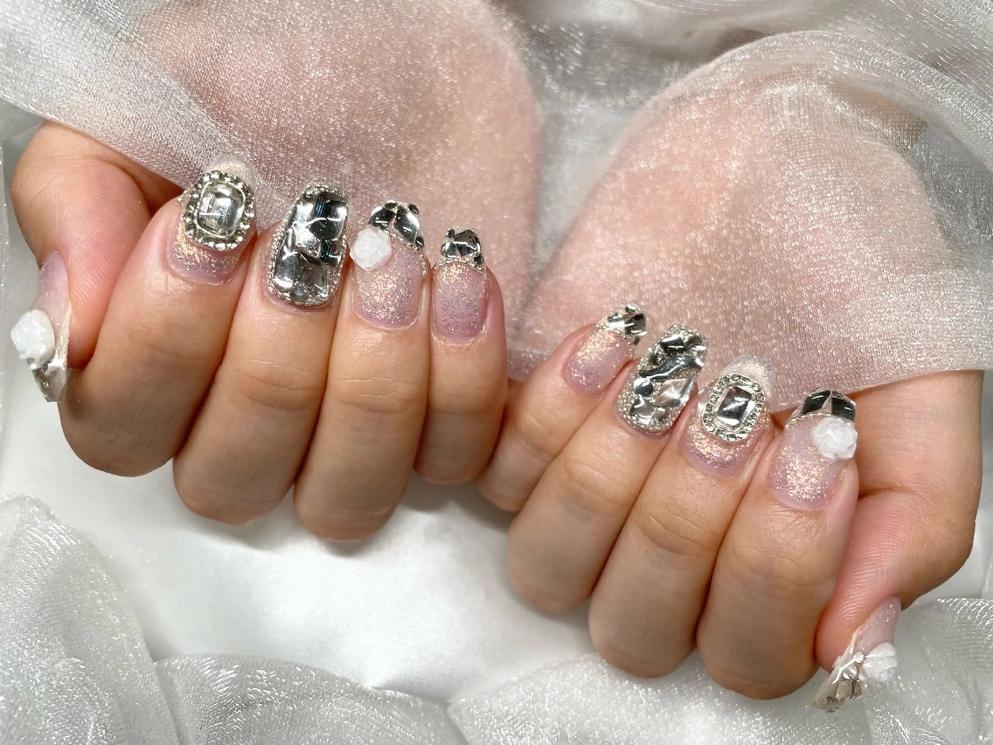 ネイル ハンドネイル Roi〈ロワ〉 Minakoのネイルデザイン