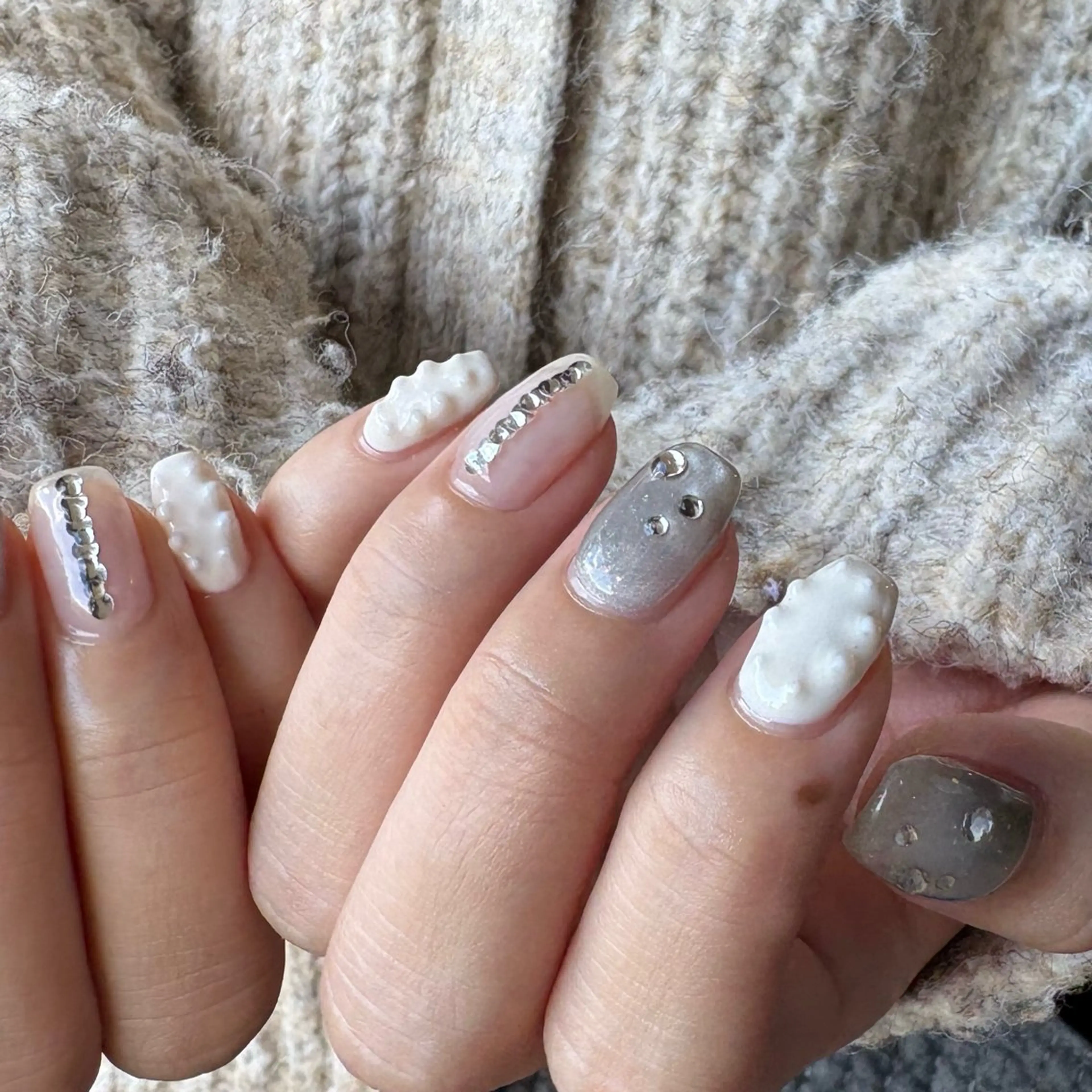 ネイル マグネットネイル ニュアンスネイル 冬ネイル ハンドネイル nail amuseのネイルデザイン