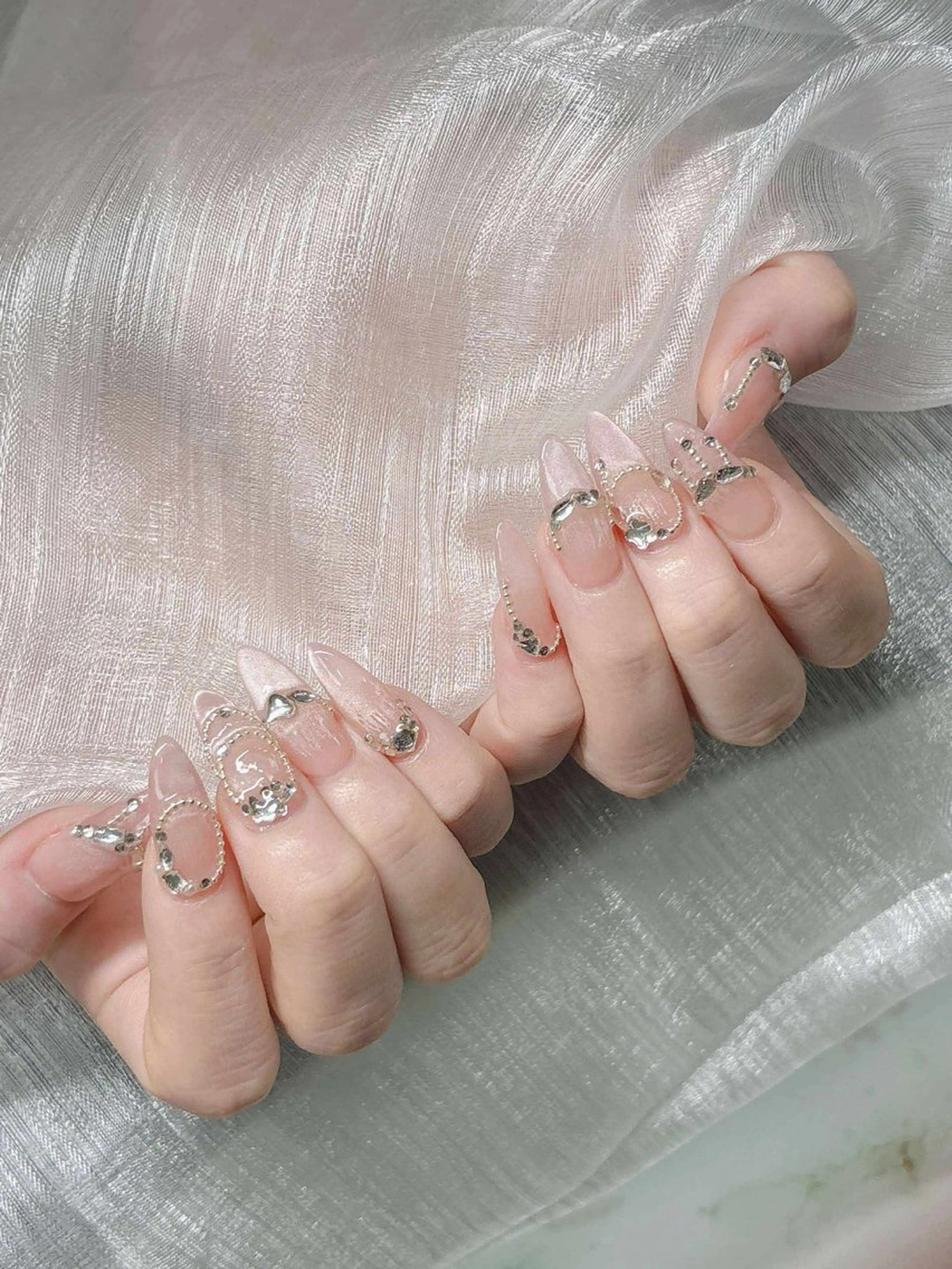 ネイル 長さ出し グラデーション 卒業式 キラキラネイル マグネットネイル ハンドネイル Lee Nailsのネイルデザイン