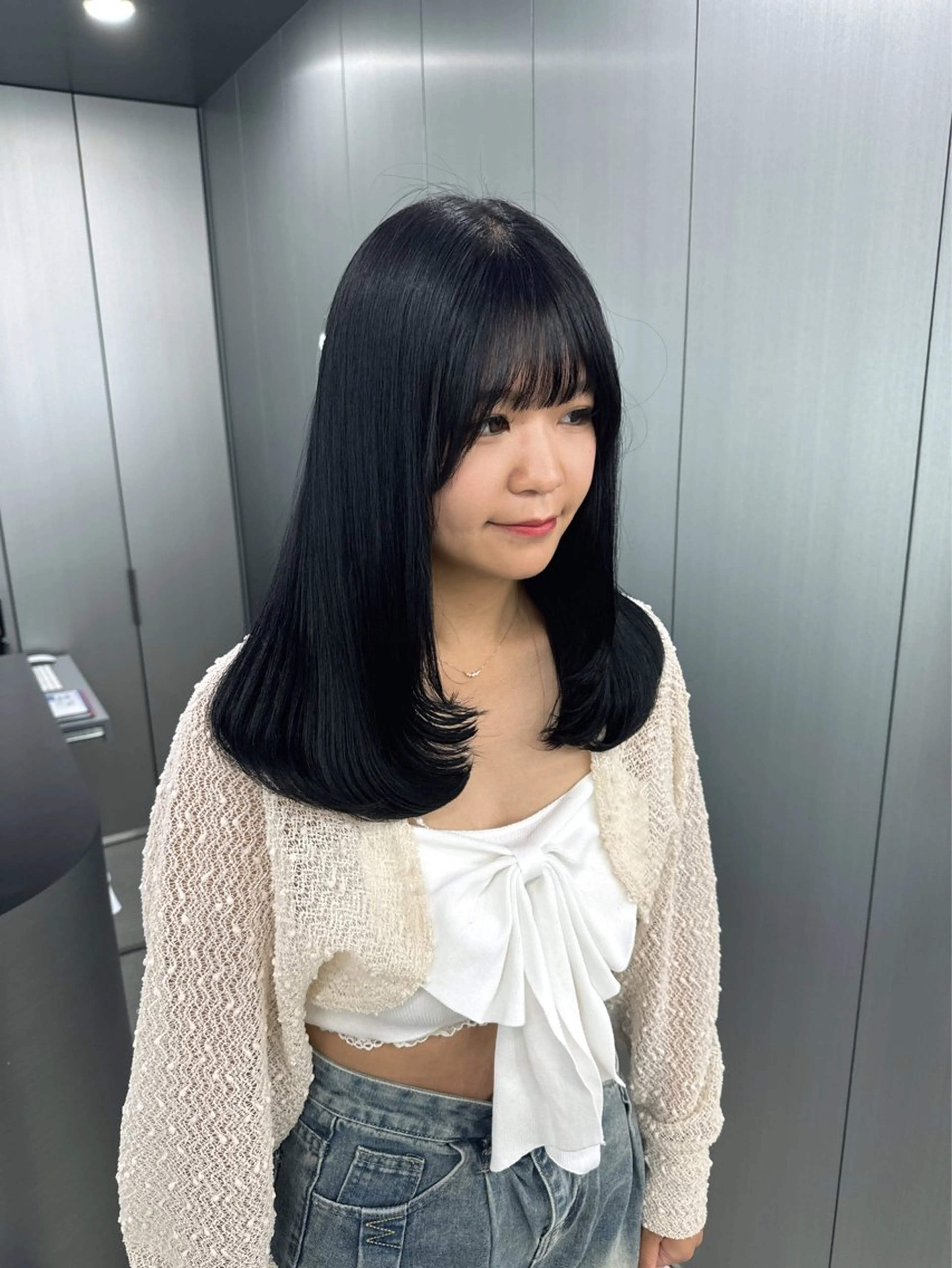 ロング カラー 暗髪🩶ラベンダー/ ブルー/ユウナ🤍のヘアスタイル