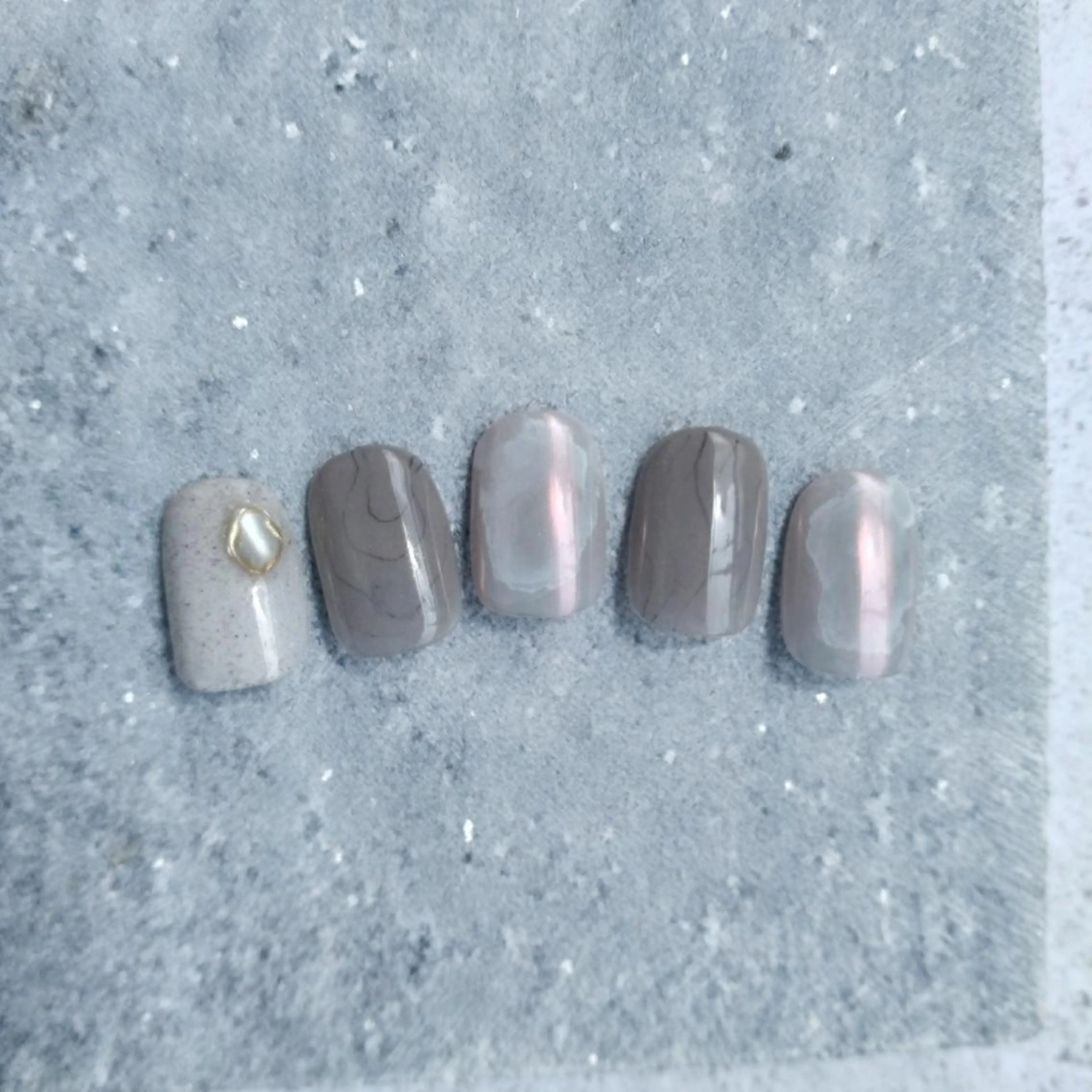 ネイル アートネイル オーロラネイル ジェルネイル ニュアンスネイル パラジェル Nailsalon manoのネイルデザイン