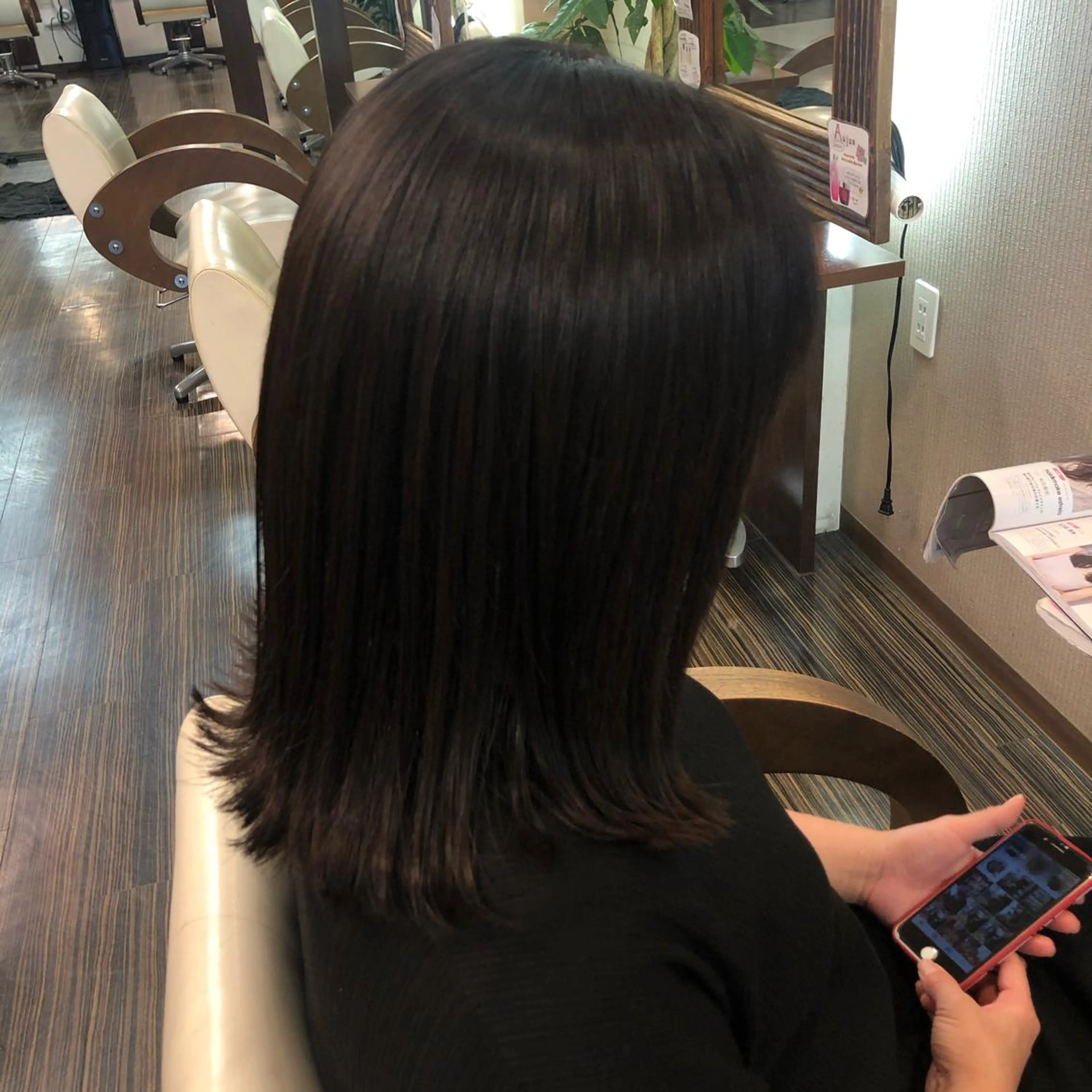 ミディアム カット トリートメント 山崎 絵莉香のヘアスタイル