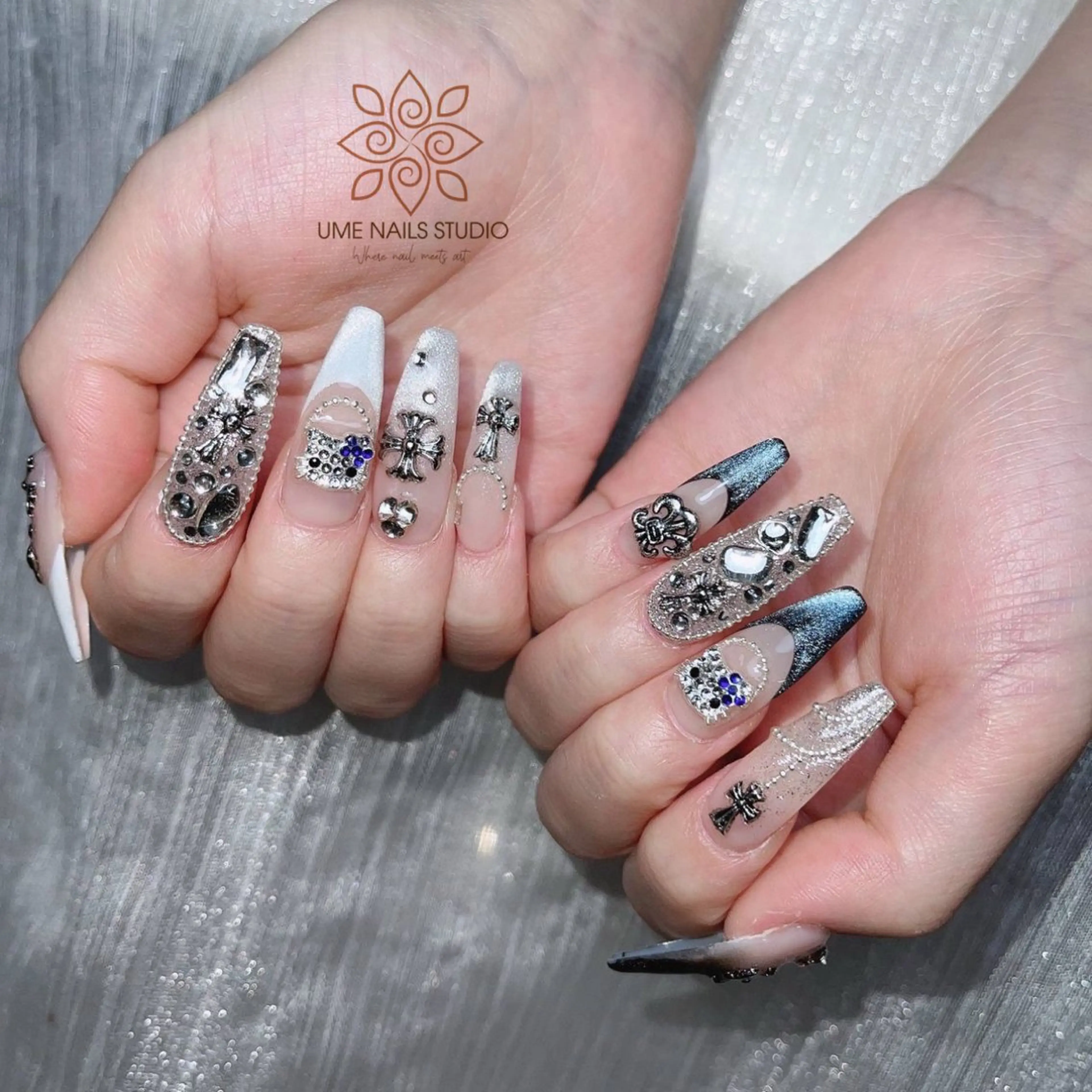 ネイル チークネイル クリアネイル ガーリー キラキラネイル 韓国ネイル Ume Nail Studioのネイルデザイン