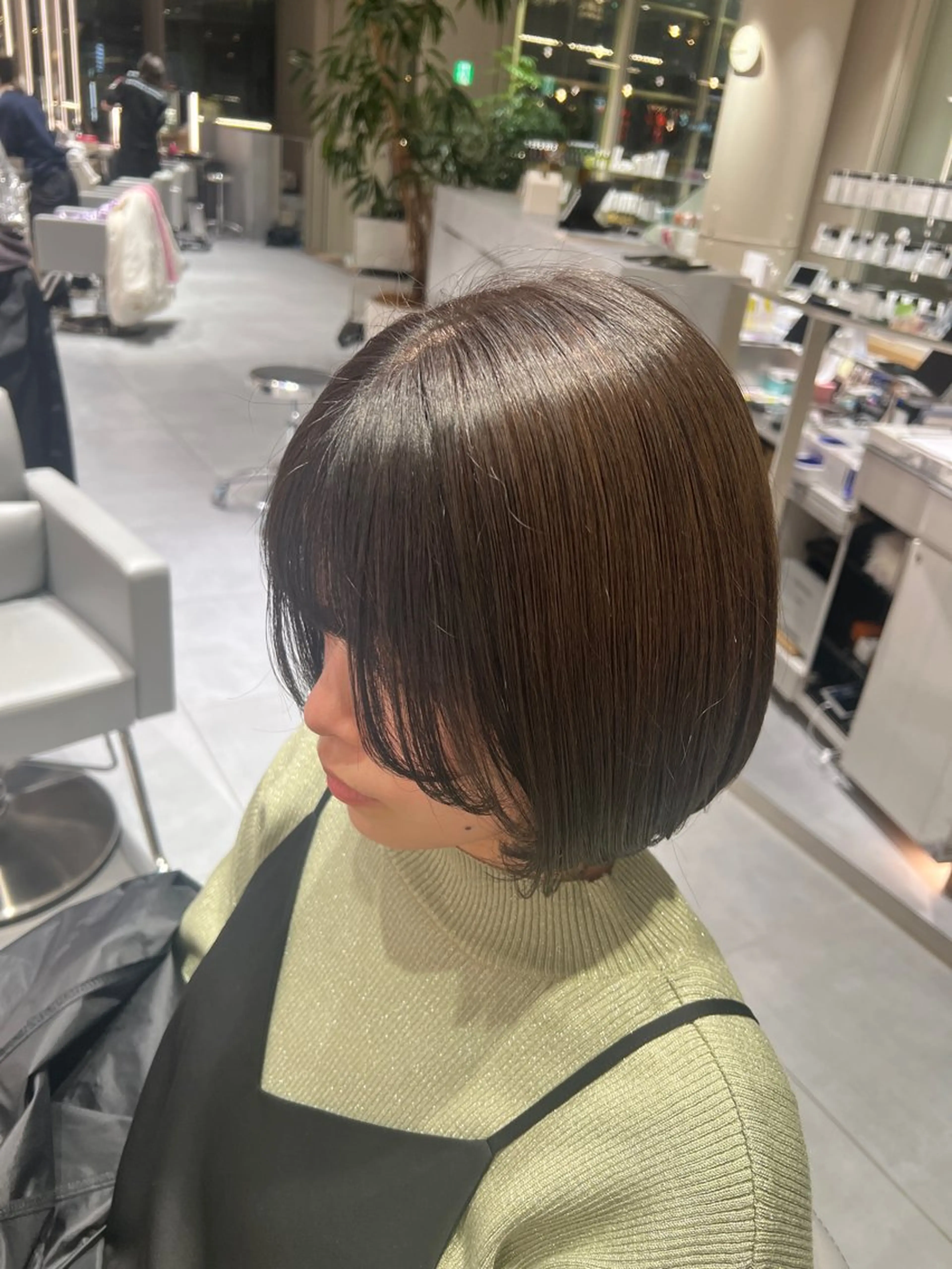 ミディアム カラー グレージュ カット ヘアカラー kako　ショート ボブのヘアスタイル