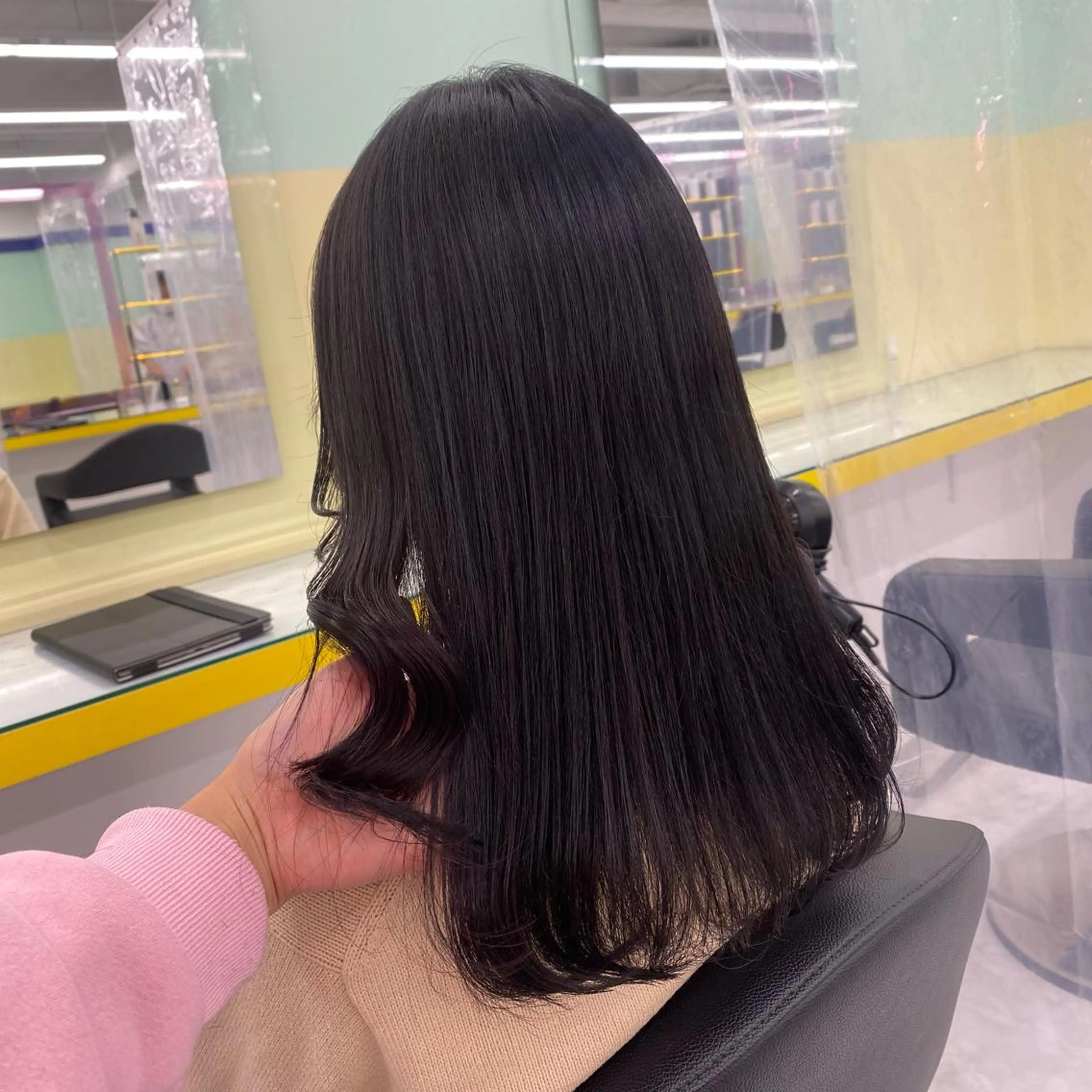 セミロング カラー ヘアアレンジ カット ヘアカラー GOTODAY shair salon 横浜mare店所属・透明感抜群カラー mai🍑♡のヘアスタイル