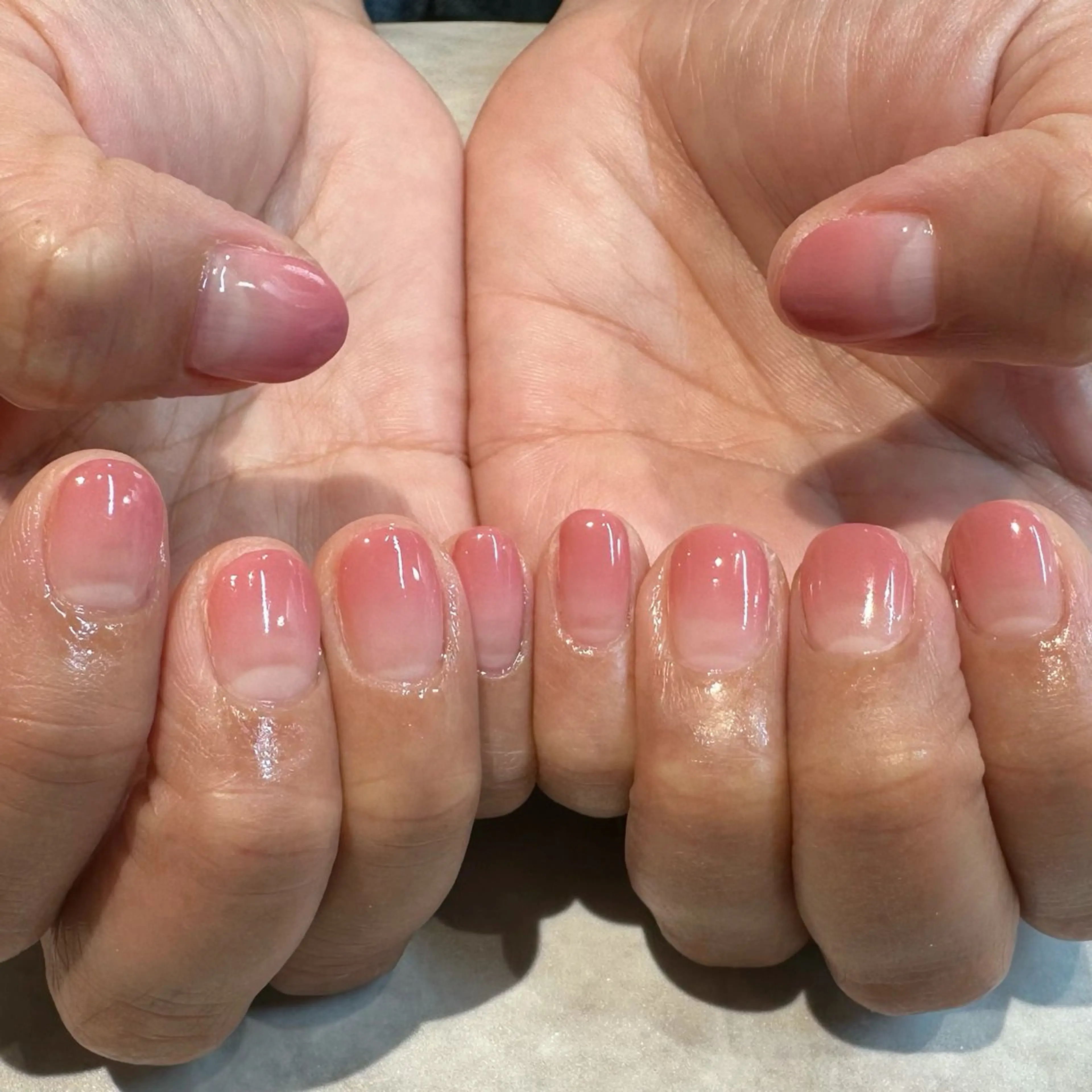 ネイル グラデーション ピンク erinca nail所属・圦本 有紀のネイルデザイン