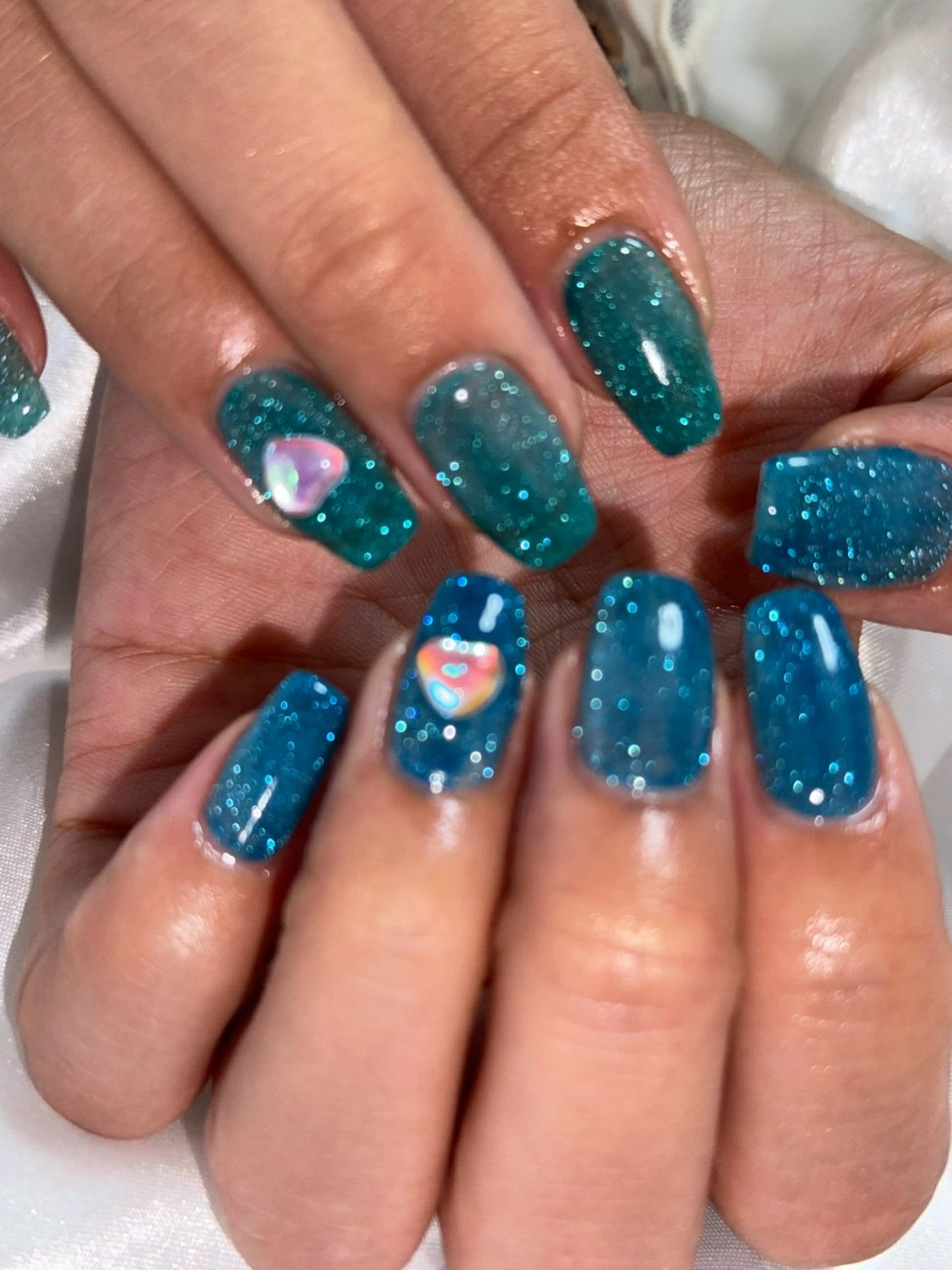 ネイル ブルー フラッシュネイル ジェルネイル キラキラネイル 持ち込み ハンドネイル flowers nailのネイルデザイン