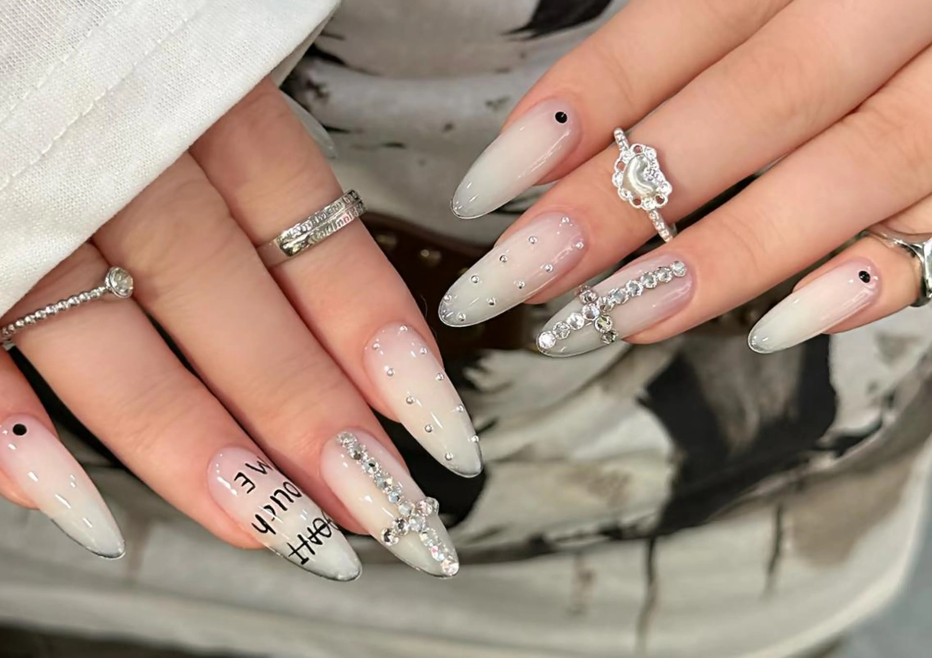 ネイル ハンドネイル 🎀 Ayaka_nailのネイルデザイン