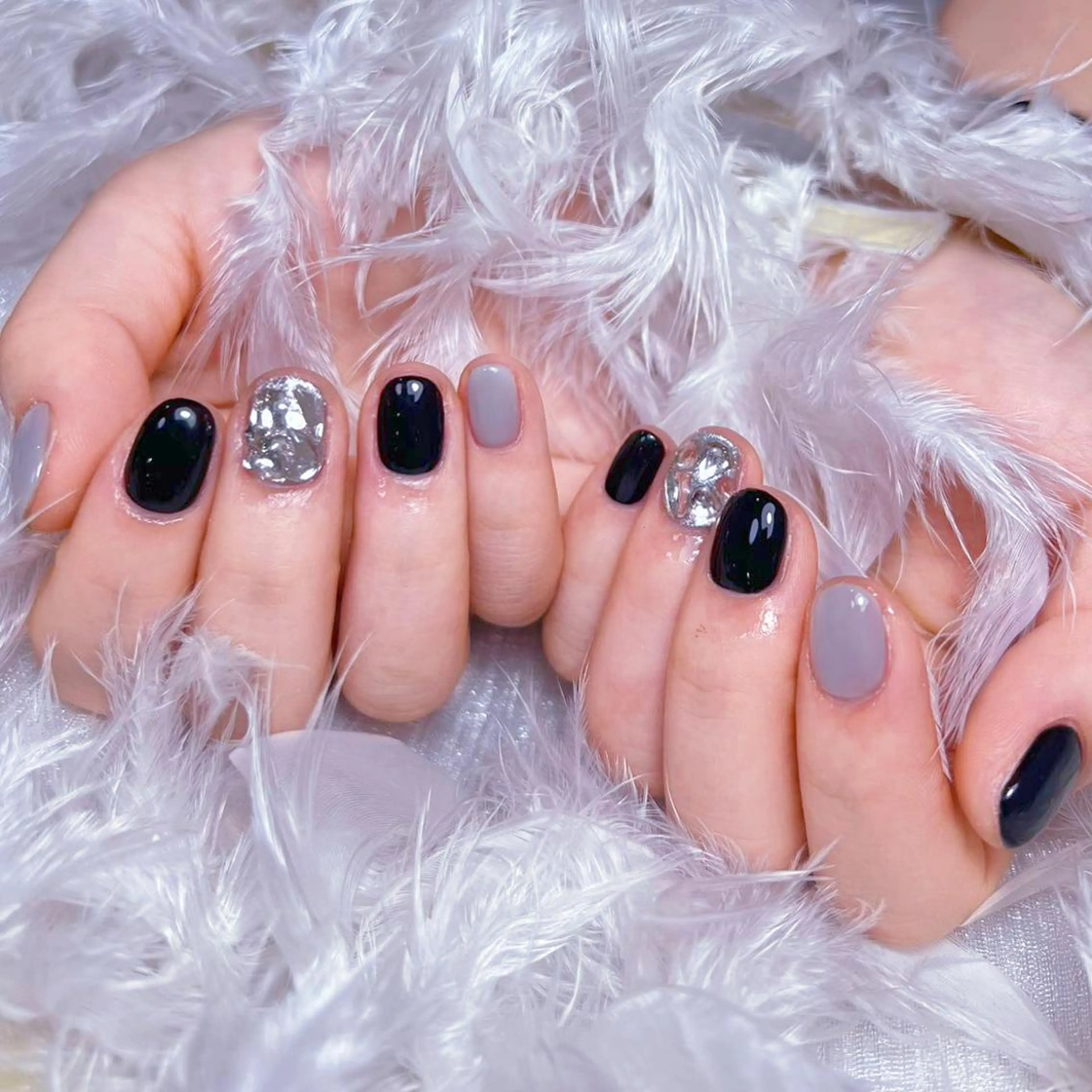 ネイル アートネイル オーロラネイル ガーリー キラキラネイル 韓国ネイル Nail Monsterのネイルデザイン