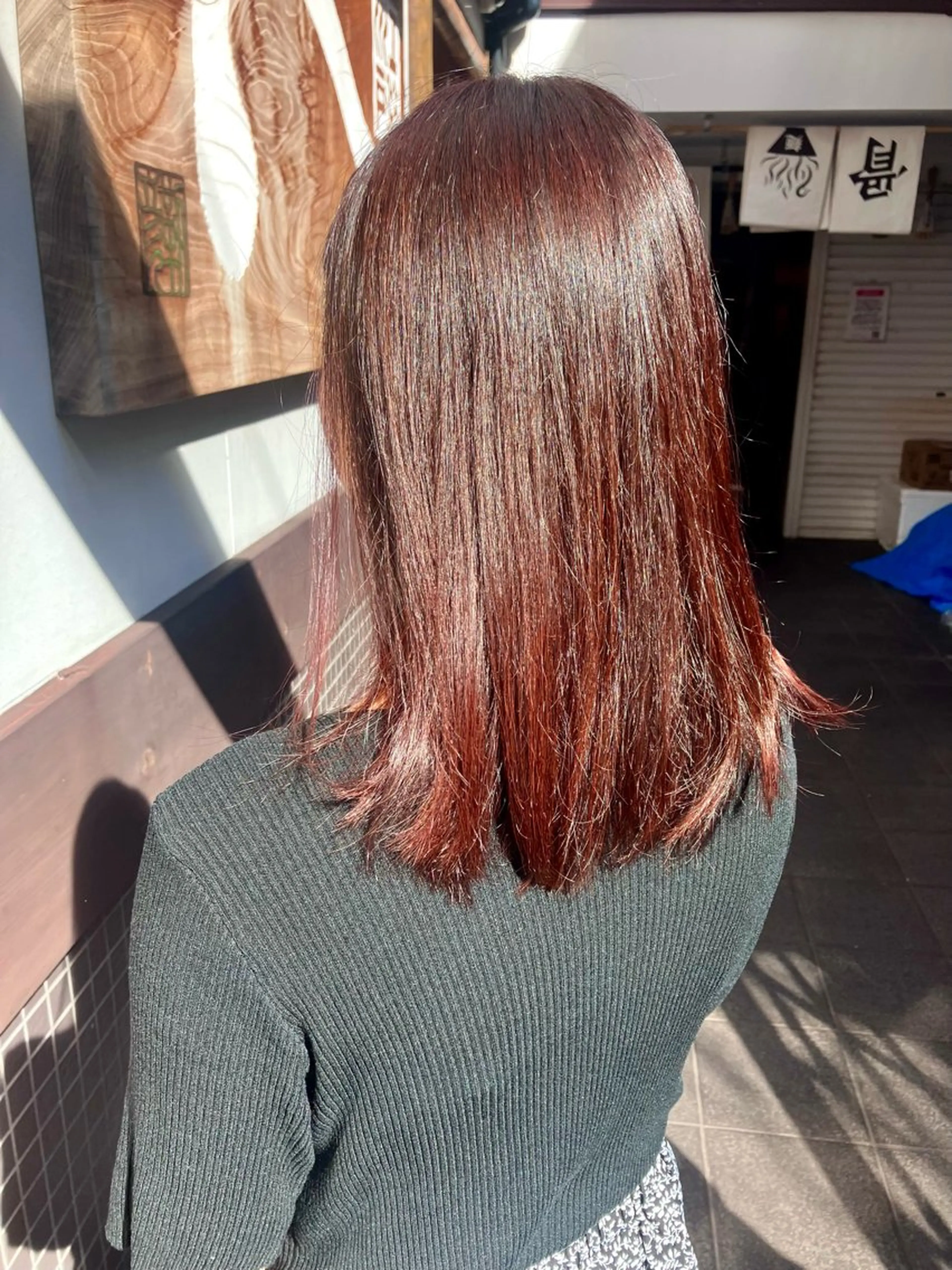 セミロング カラー レッドカラー バイオレットカラー HAIR BASE ZAWAWA所属・レイヤー/ブリーチ｜ 特殊パーマ/赤澤のヘアスタイル