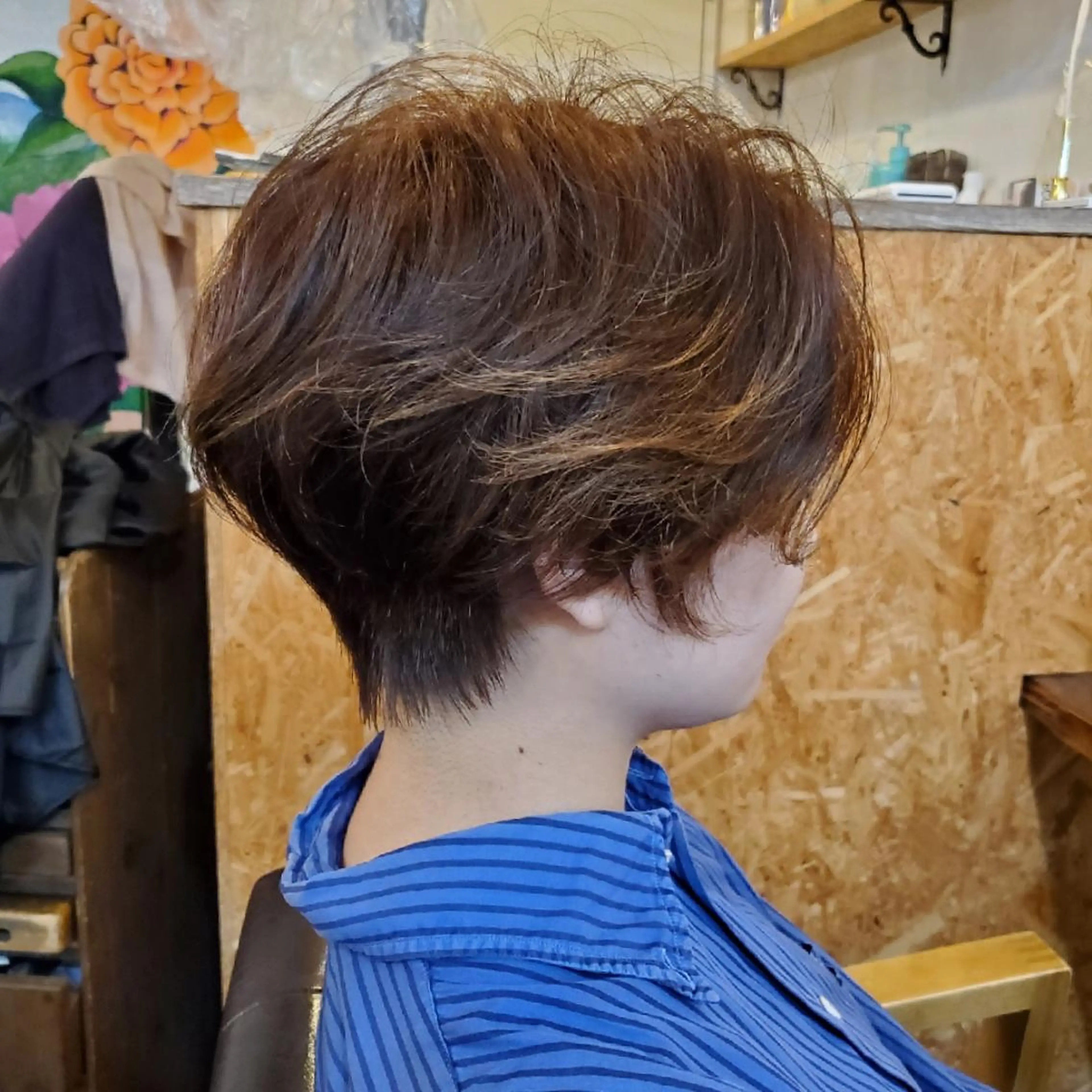 ショート カラー パーマ 切りっぱなしボブ ショートボブ ショートレイヤー ハンサムショート バレイヤージュ カット ヘアカラー パーマ トリートメント フリーランス所属・韓国ヘア レイヤー くびれヘアMATSUのヘアスタイル
