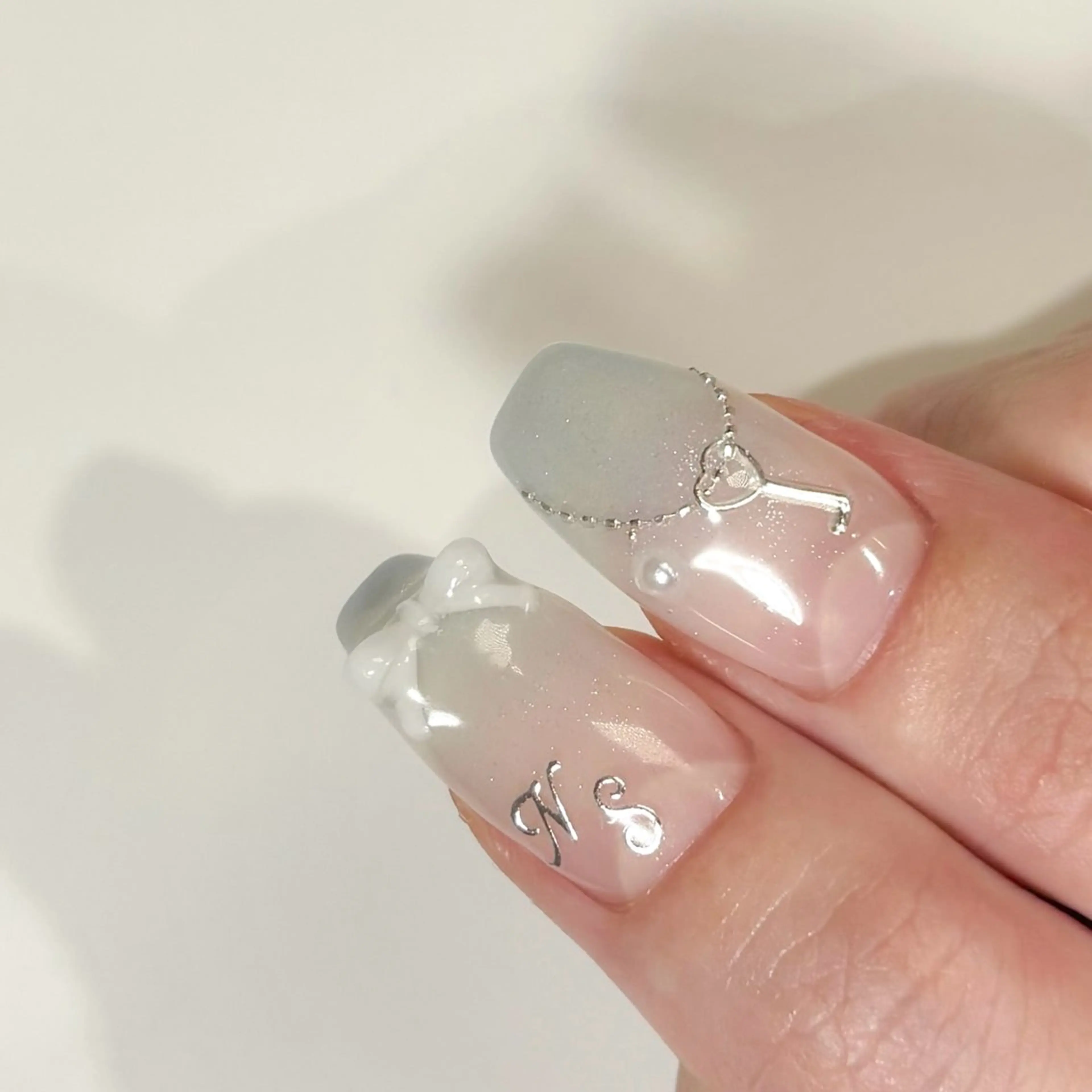 ネイル ハンドネイル émure. / パラジェル認定のネイルデザイン