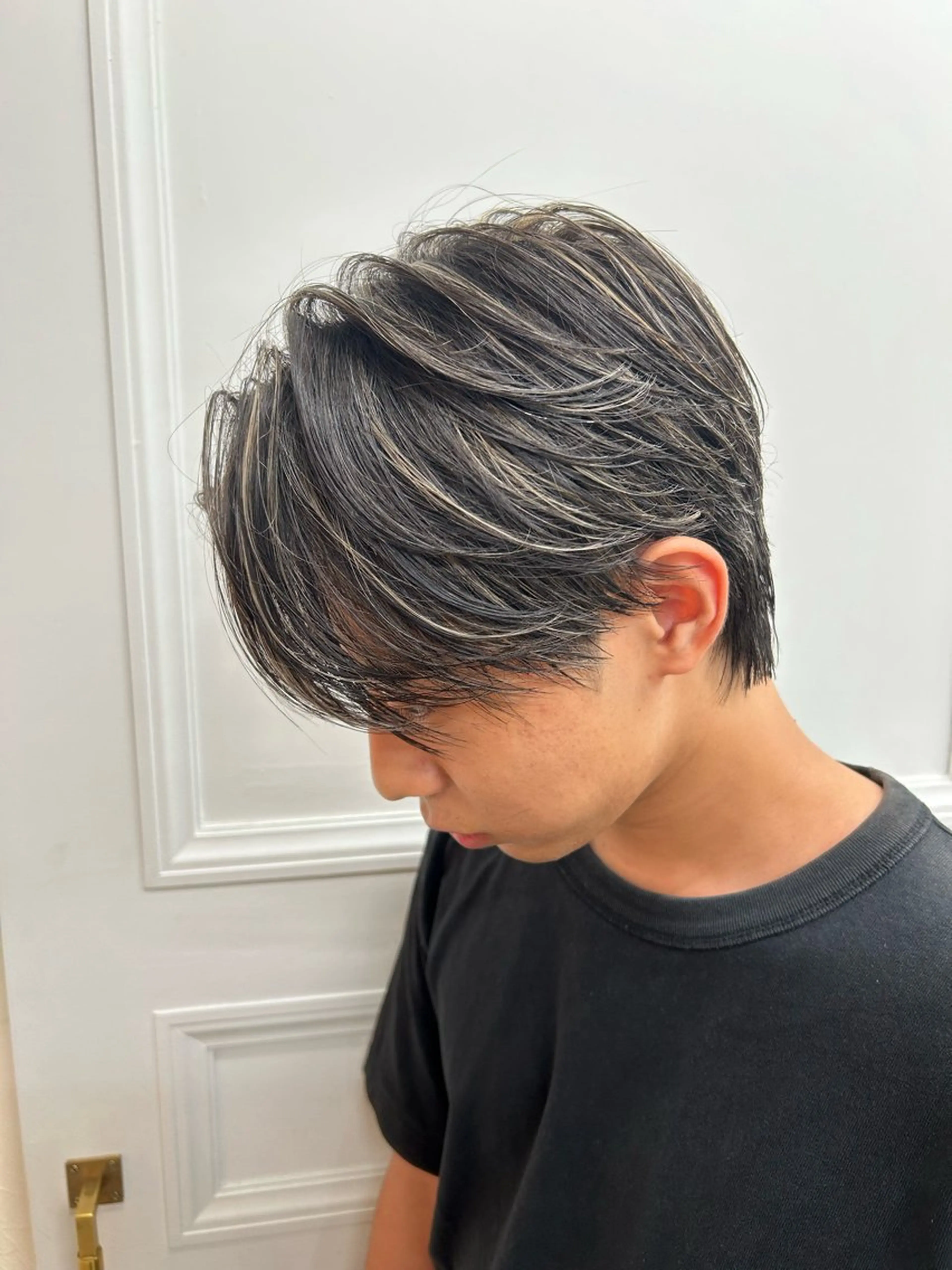 カラー メンズ センターパート メンズハイライト ハイライトカラー 似合わせメンズカット /ニュアンスパーマのヘアスタイル