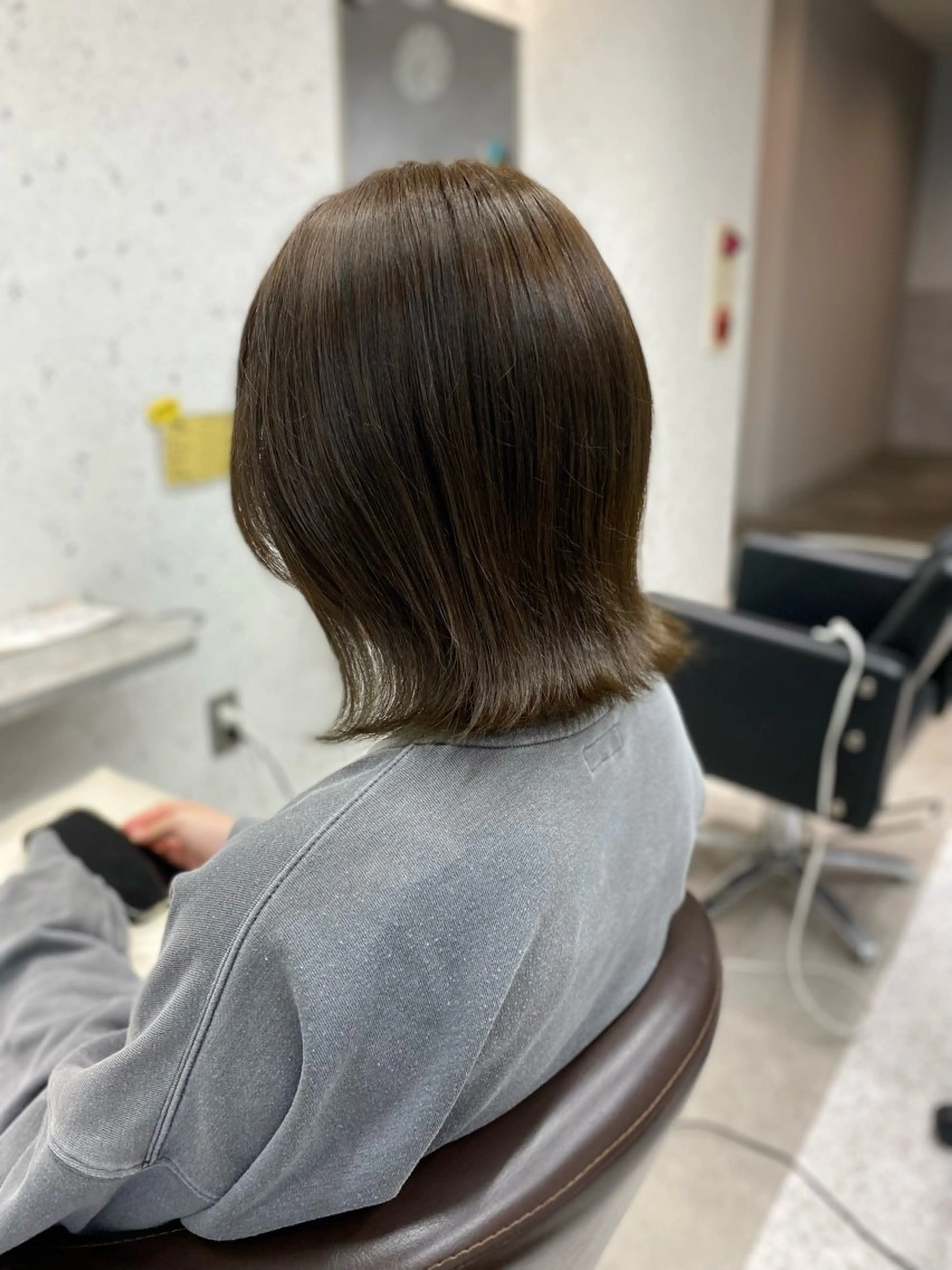 ミディアム カラー 切りっぱなしボブ 黒髪 グレージュ ボブ くびれヘア カット ヘアカラー トリートメント adept北千住店所属・✨髪質改善＆ボブ✨ 近藤 凌のヘアスタイル