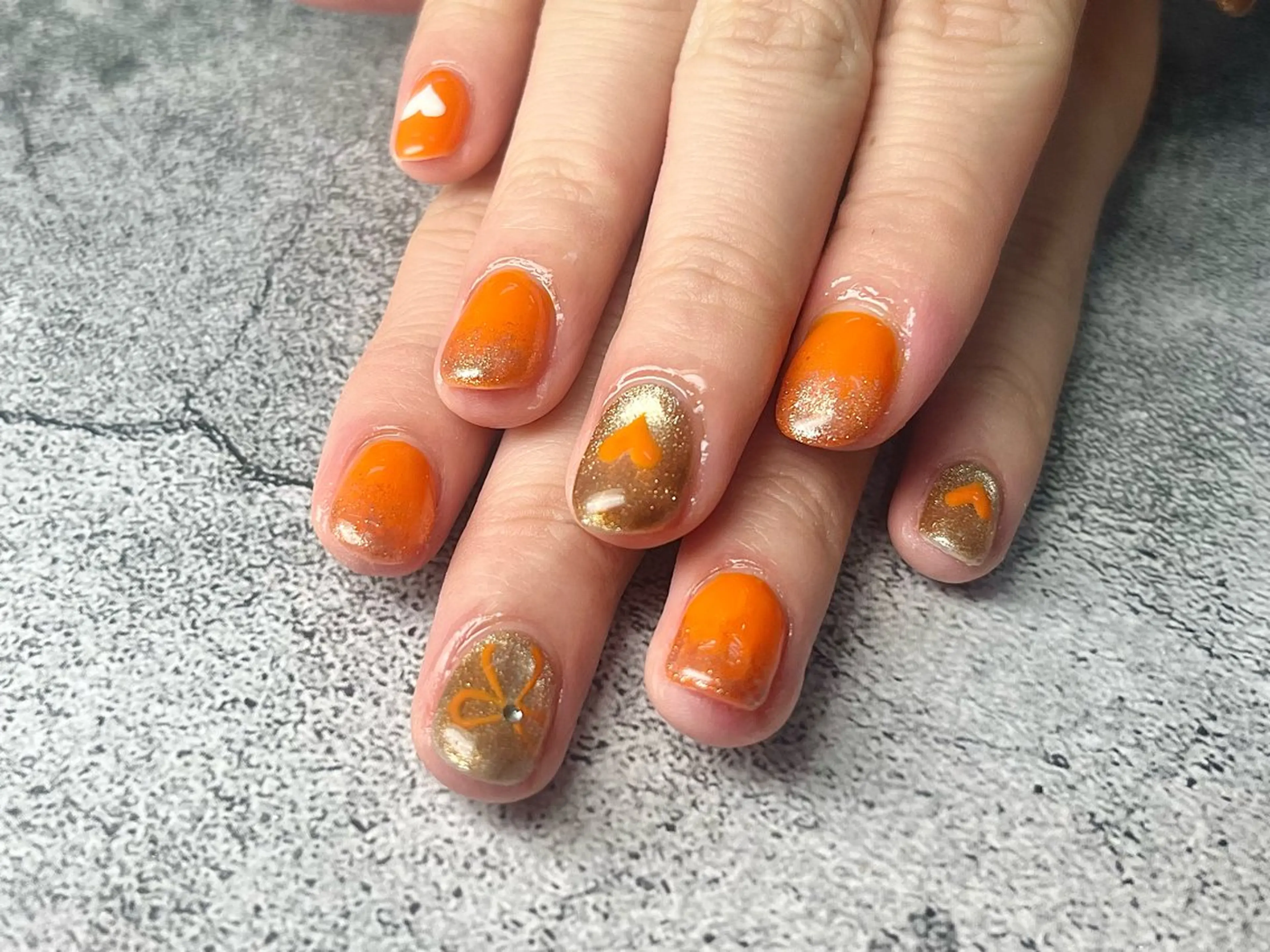 ネイル ハンドネイル Queen nail 北堀江 ASUKAのネイルデザイン