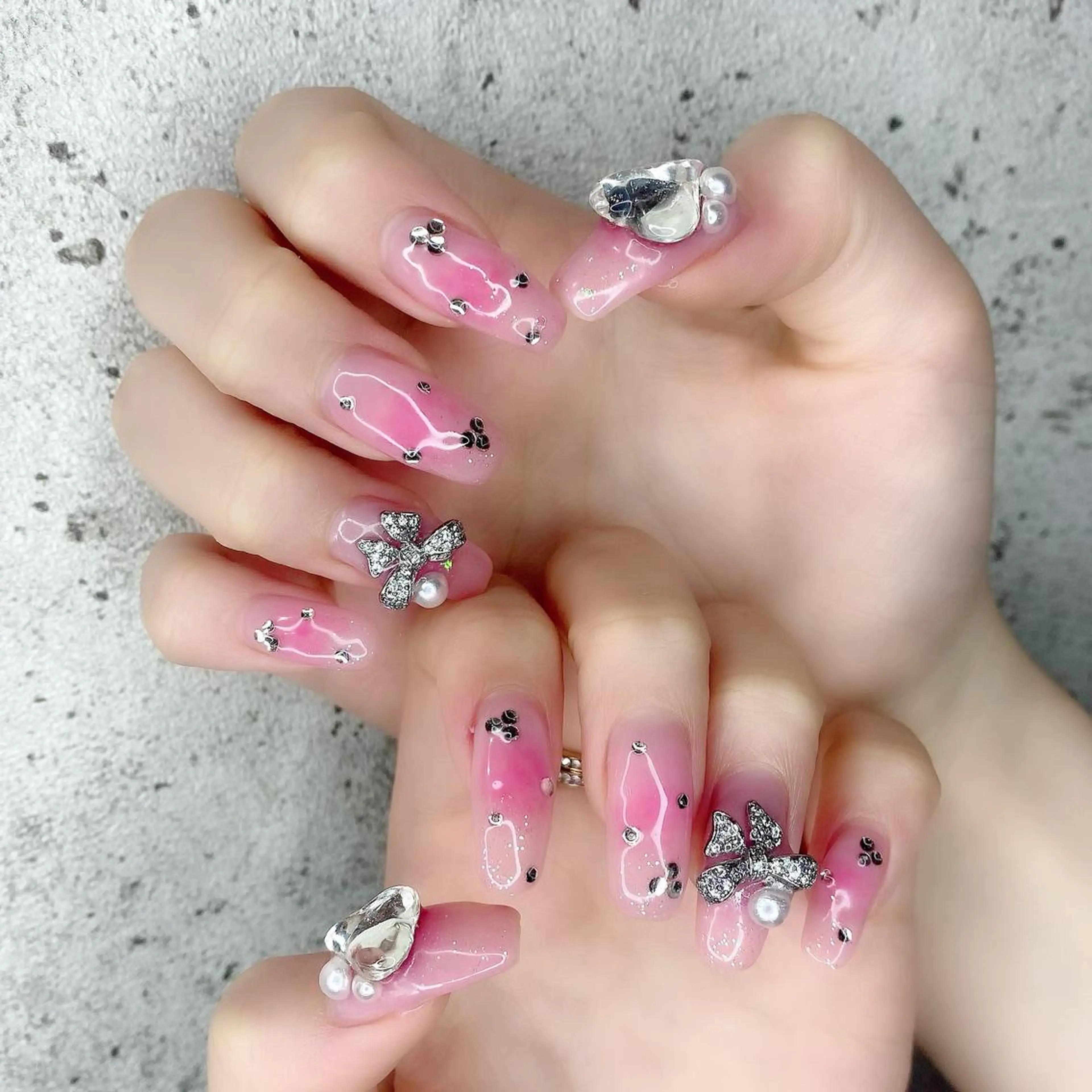 ロング カラー パーマ ヘアアレンジ メンズ キッズ ネイル マツエク・マツパ アイブロウ ピンクカラー 眉カラー カラーマツエク ロング チークネイル Salon Ｋのネイルデザイン