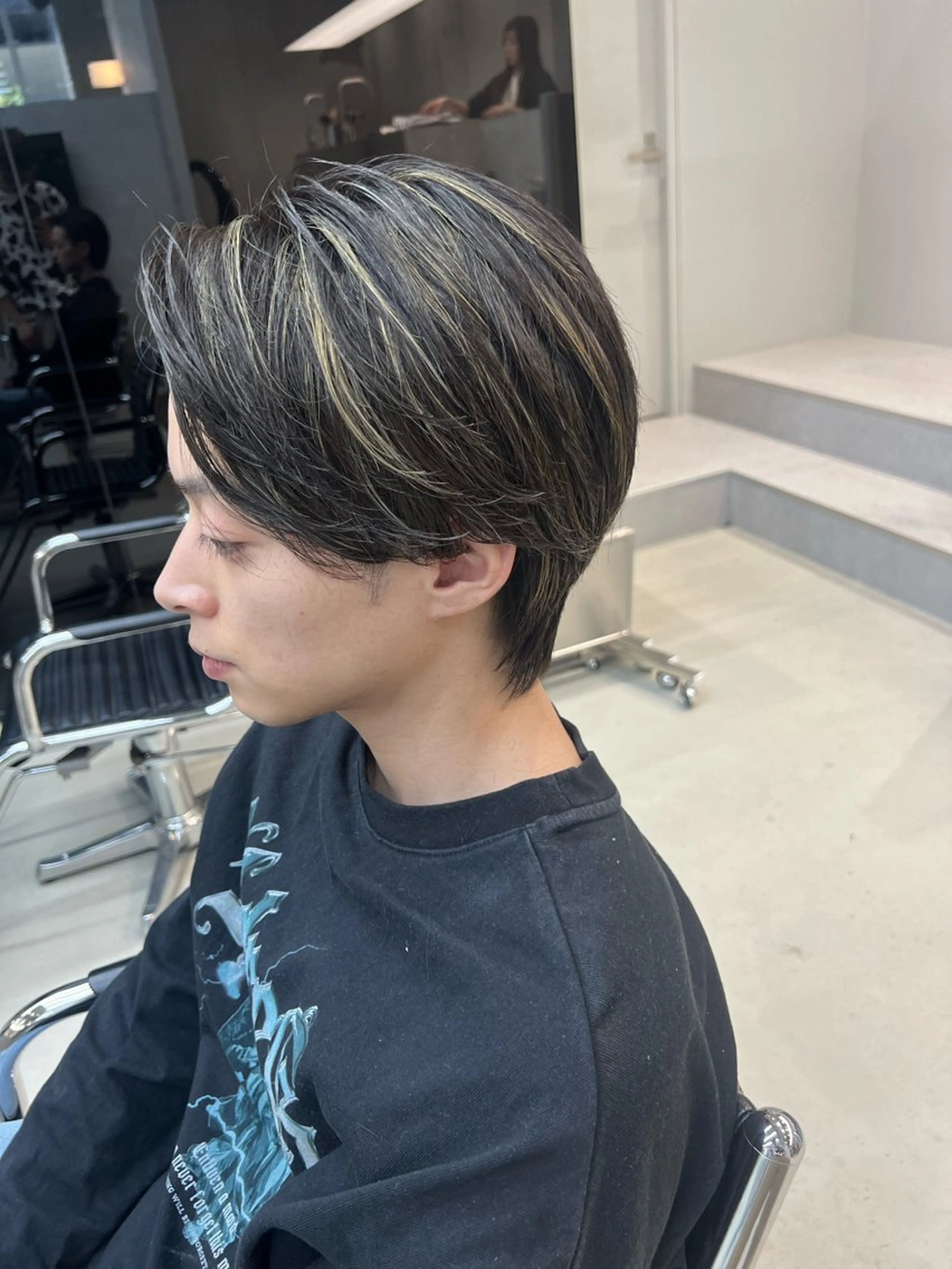 カラー メンズ メンズハイライト ハイライトカラー カット 縮毛矯正 トリートメント KENTO/ レイヤーカット/艶髪のヘアスタイル