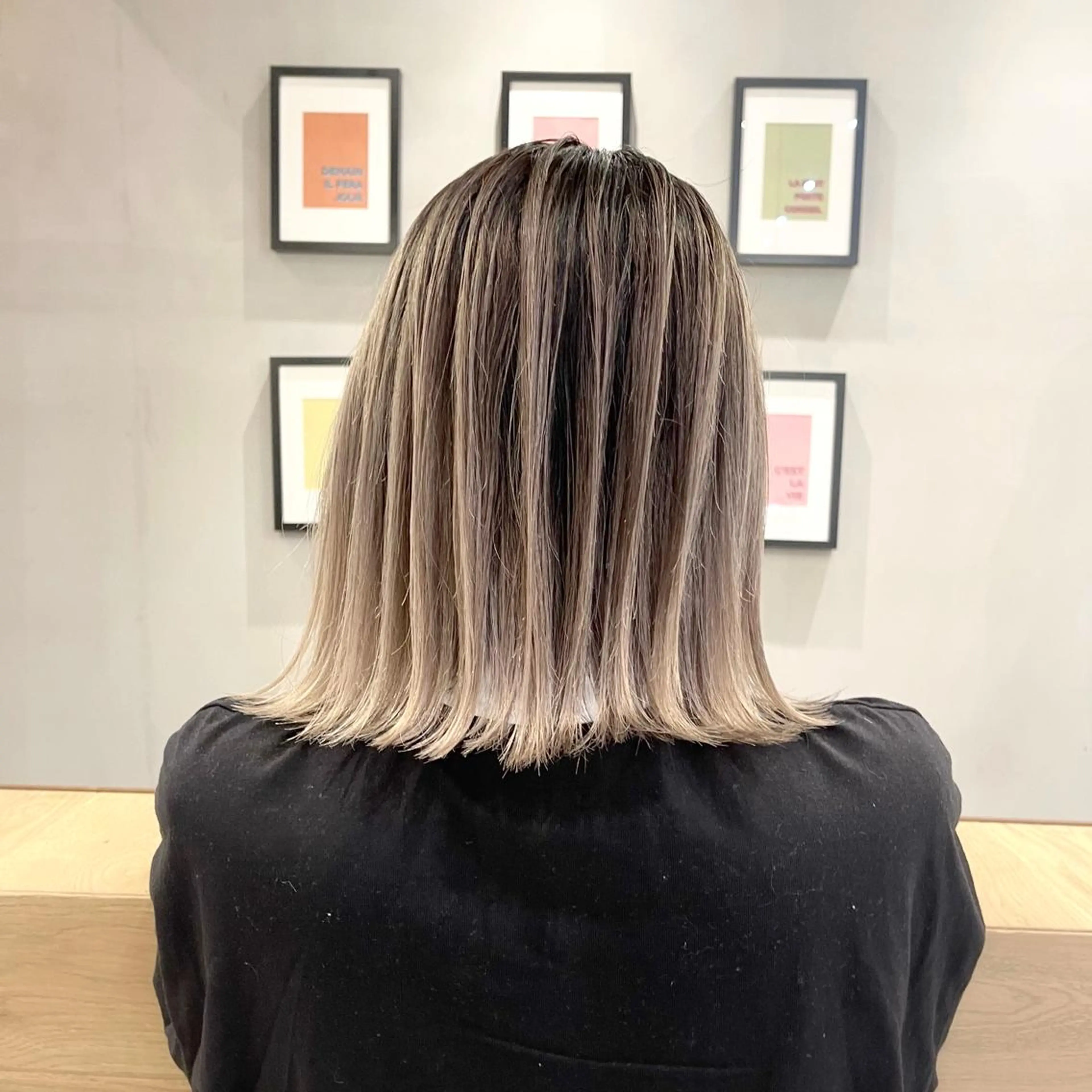 ミディアム カラー ヘアアレンジ バレイヤージュ デザインカラー ハイライトカラー 外国人風カラー ハイライト カット ヘアカラー トリートメント アンドウ ユウ/ レイヤーカット/韓国のヘアスタイル