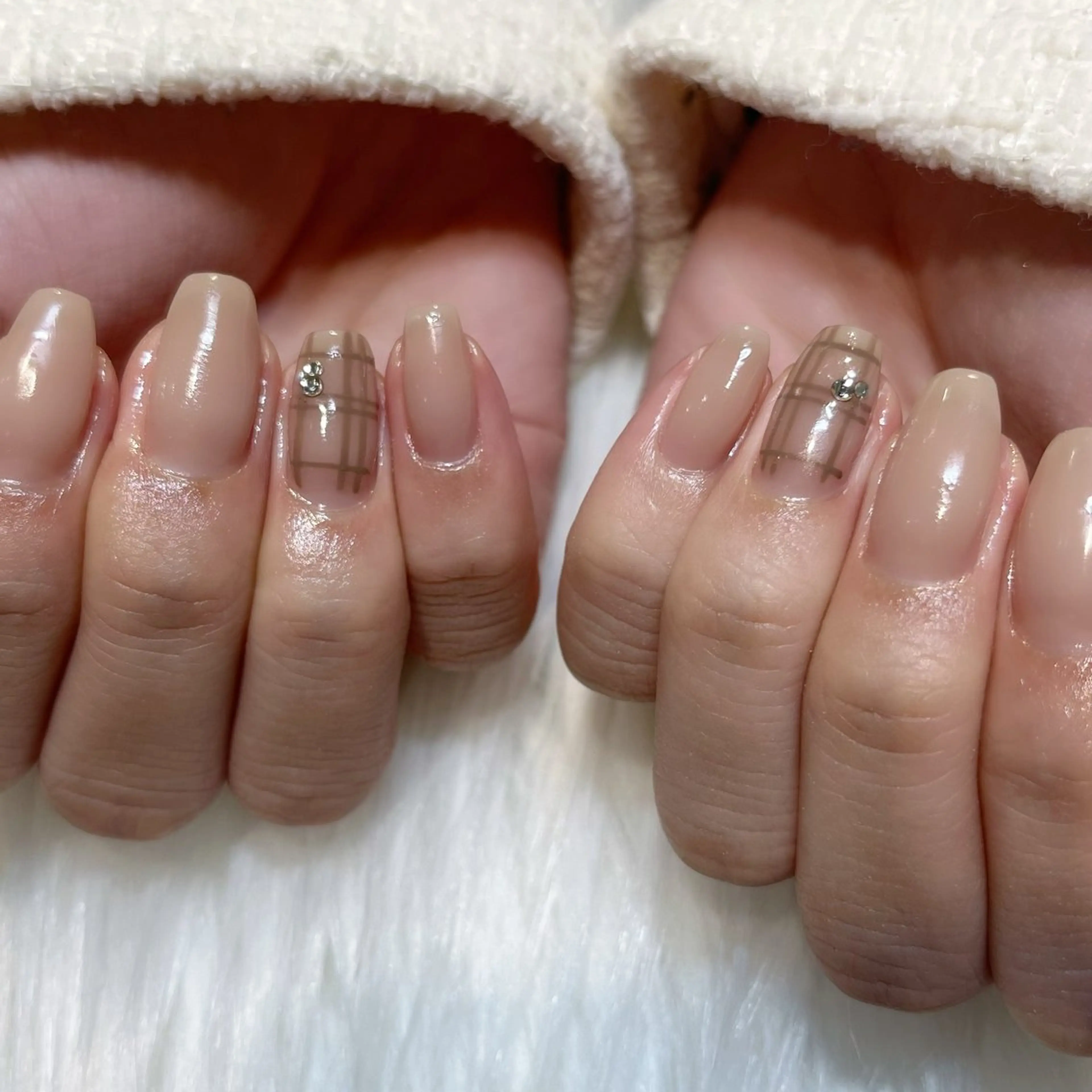 ネイル アートネイル ガーリー 韓国ネイル 持ち込み ワンホンネイル ハンドネイル KOKONA 🎀のネイルデザイン