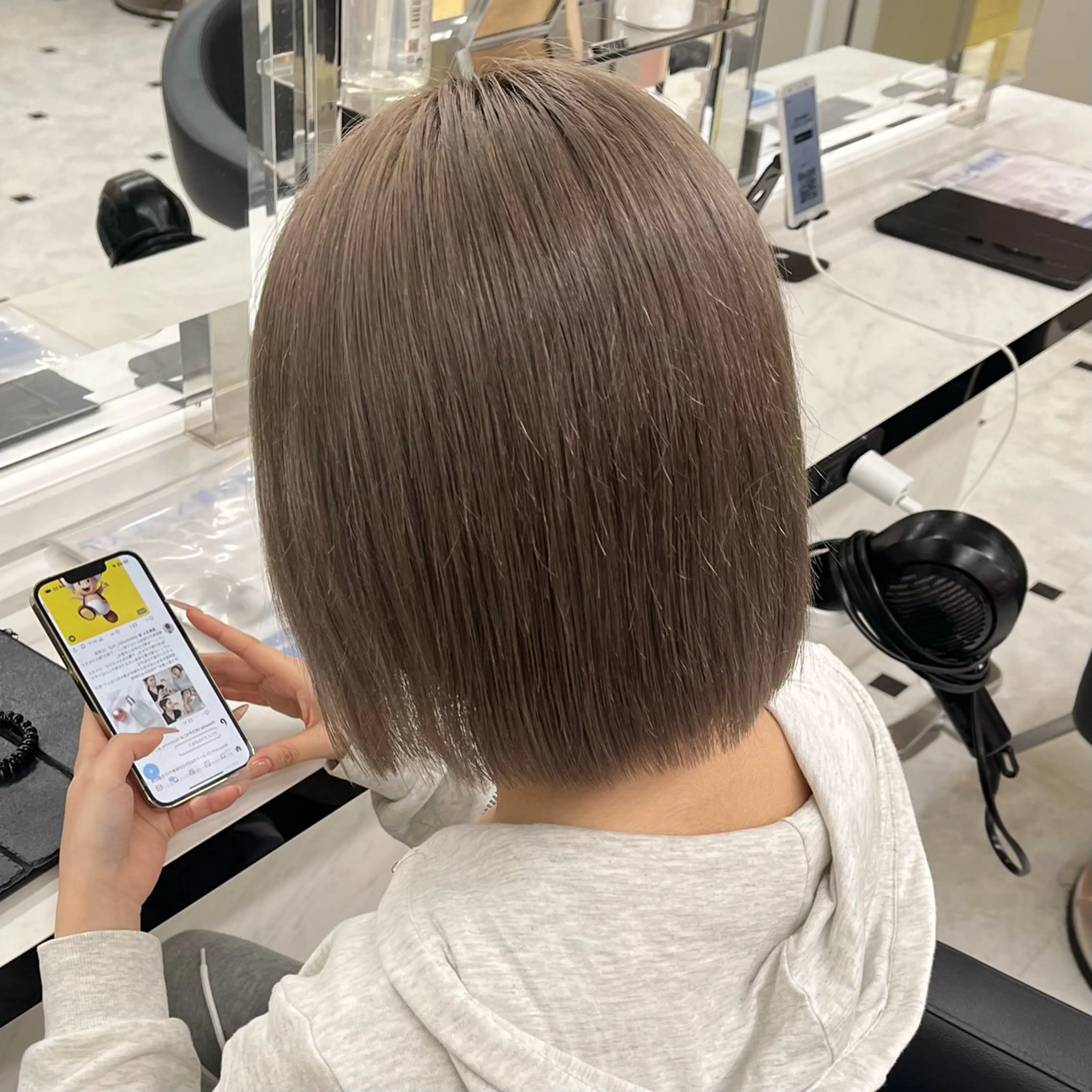 ミディアム カラー ヘアアレンジ 🍒透明感カラー🌨 🥕ハイトーンカラーのヘアスタイル