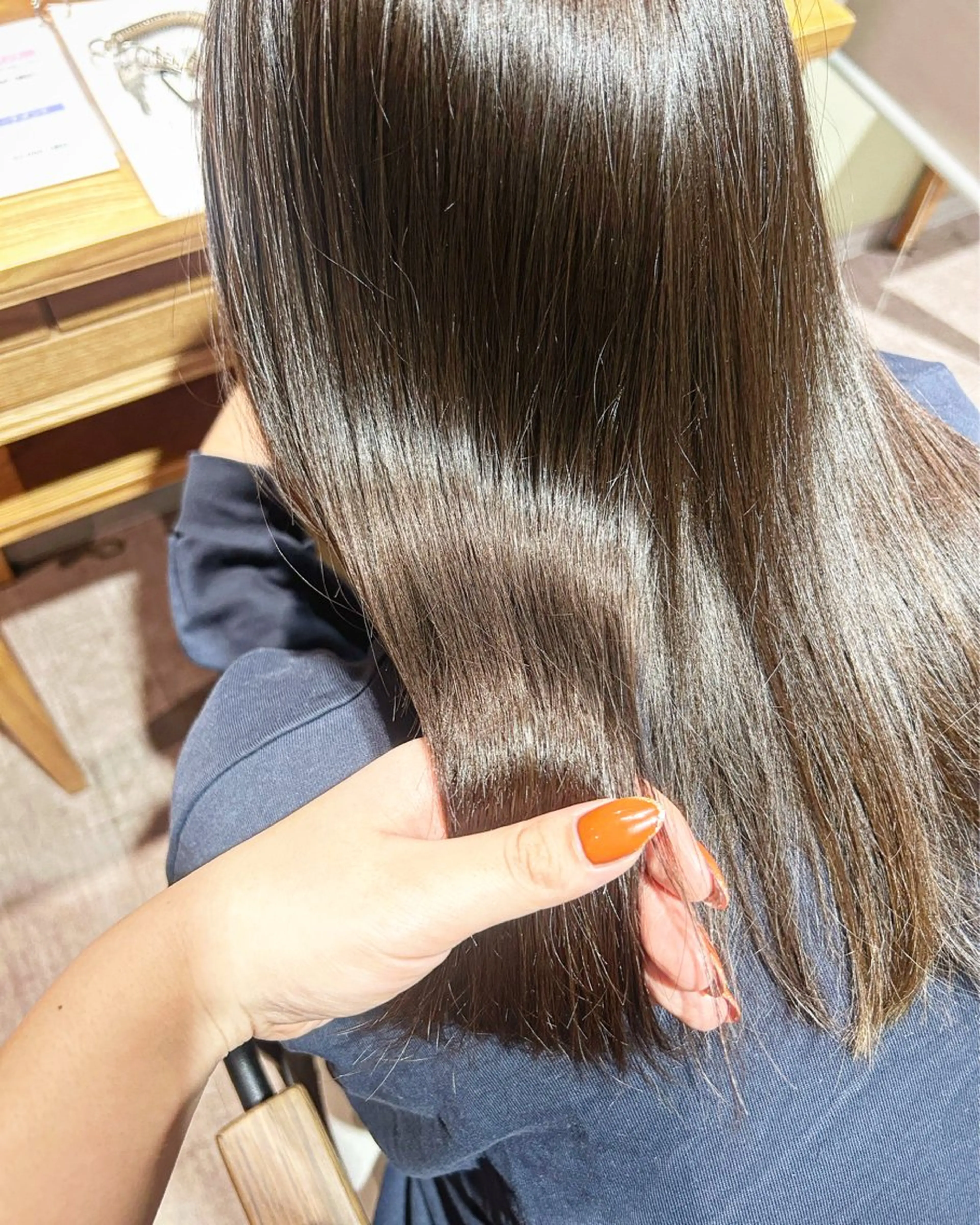 ミディアム カット 縮毛矯正 池田 華怜のヘアスタイル