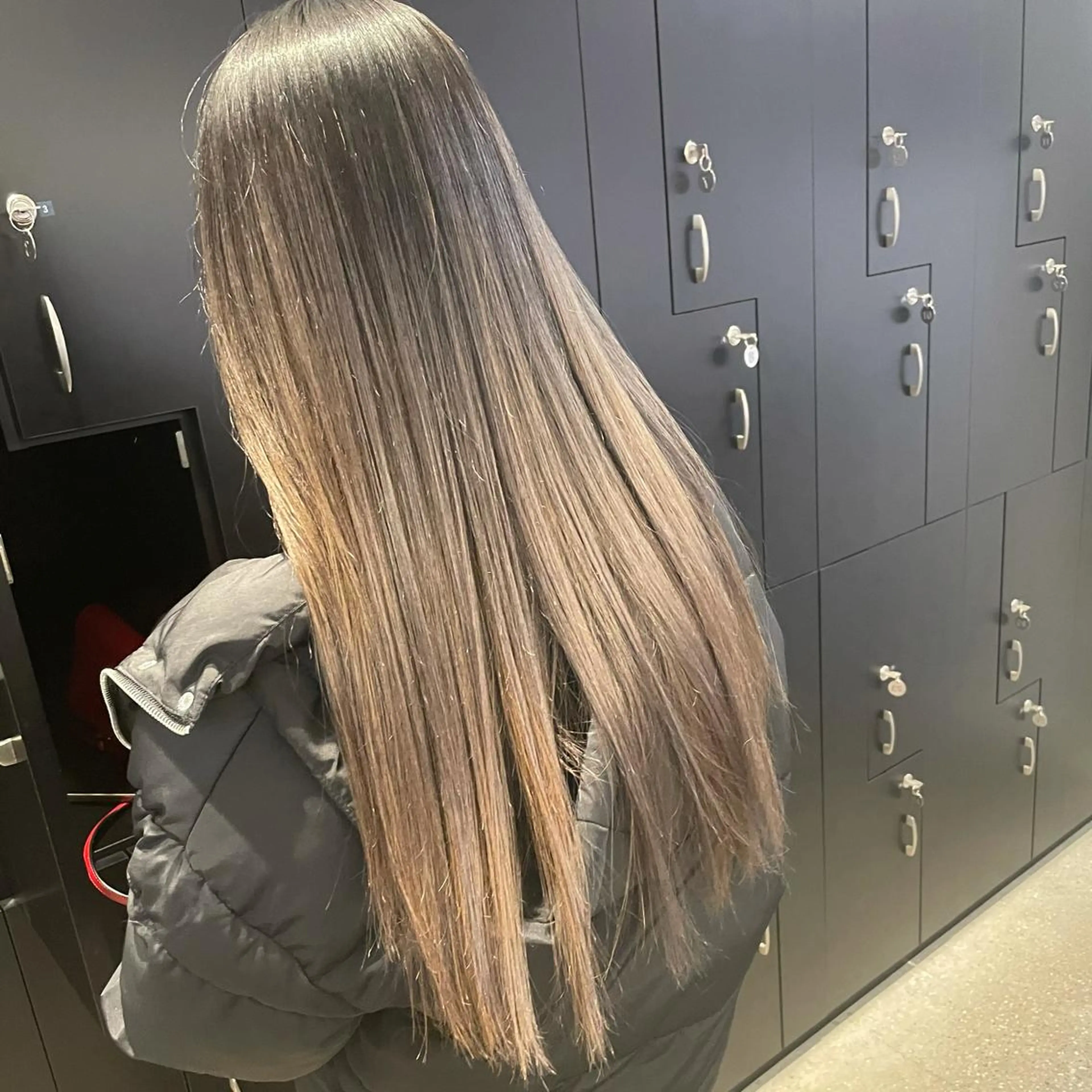 ロング カラー パーマ ヘアアレンジ メンズ キッズ ネイル マツエク・マツパ メンズバレイヤージュ バレイヤージュ ブロンド レイヤーカット 🧸ハイトーン🧸 ゆっきー🧸のヘアスタイル