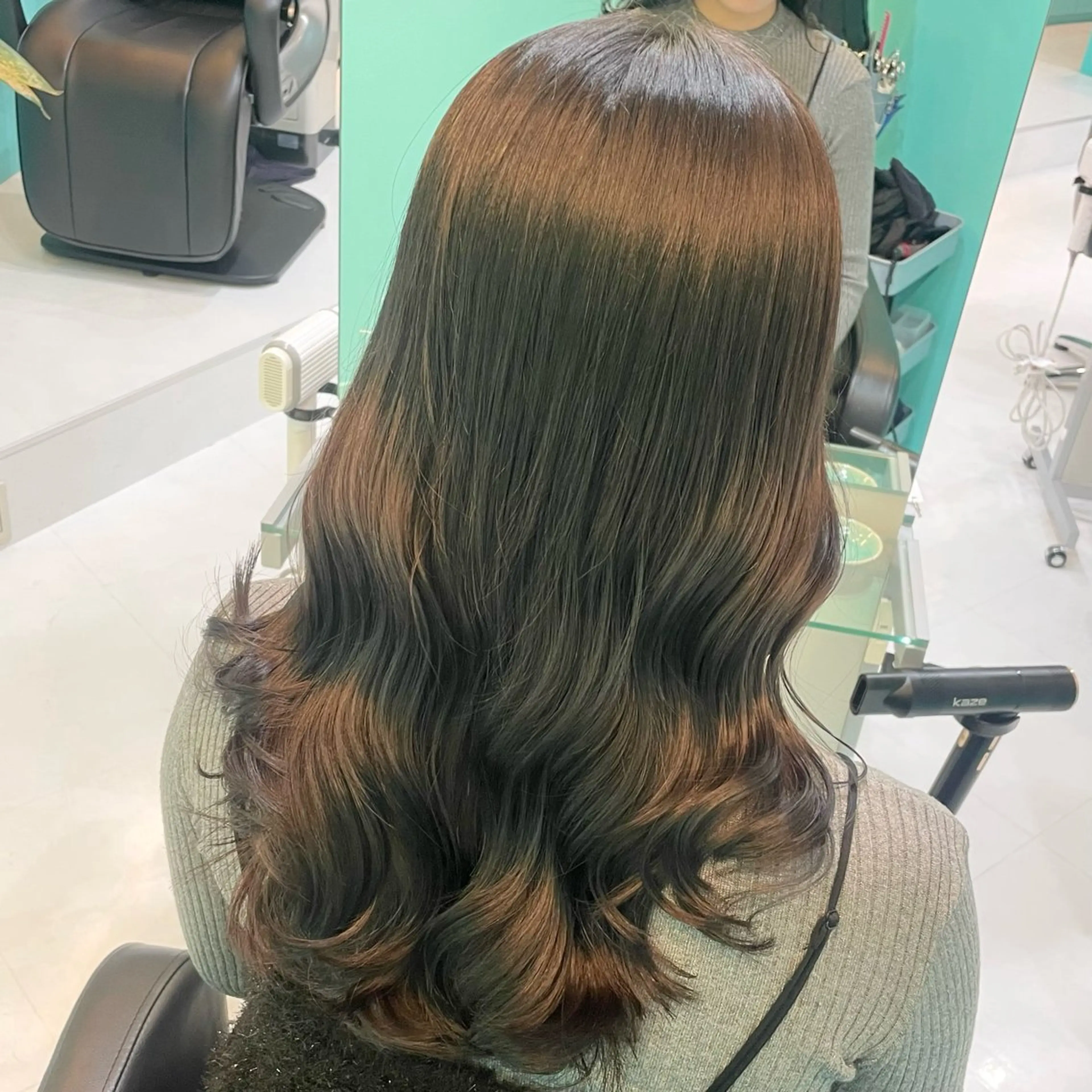 ロング カラー ダークグレー ダークグレージュ グレージュ カット ヘアカラー トリートメント Natsuki 🫧インナーカラーのヘアスタイル