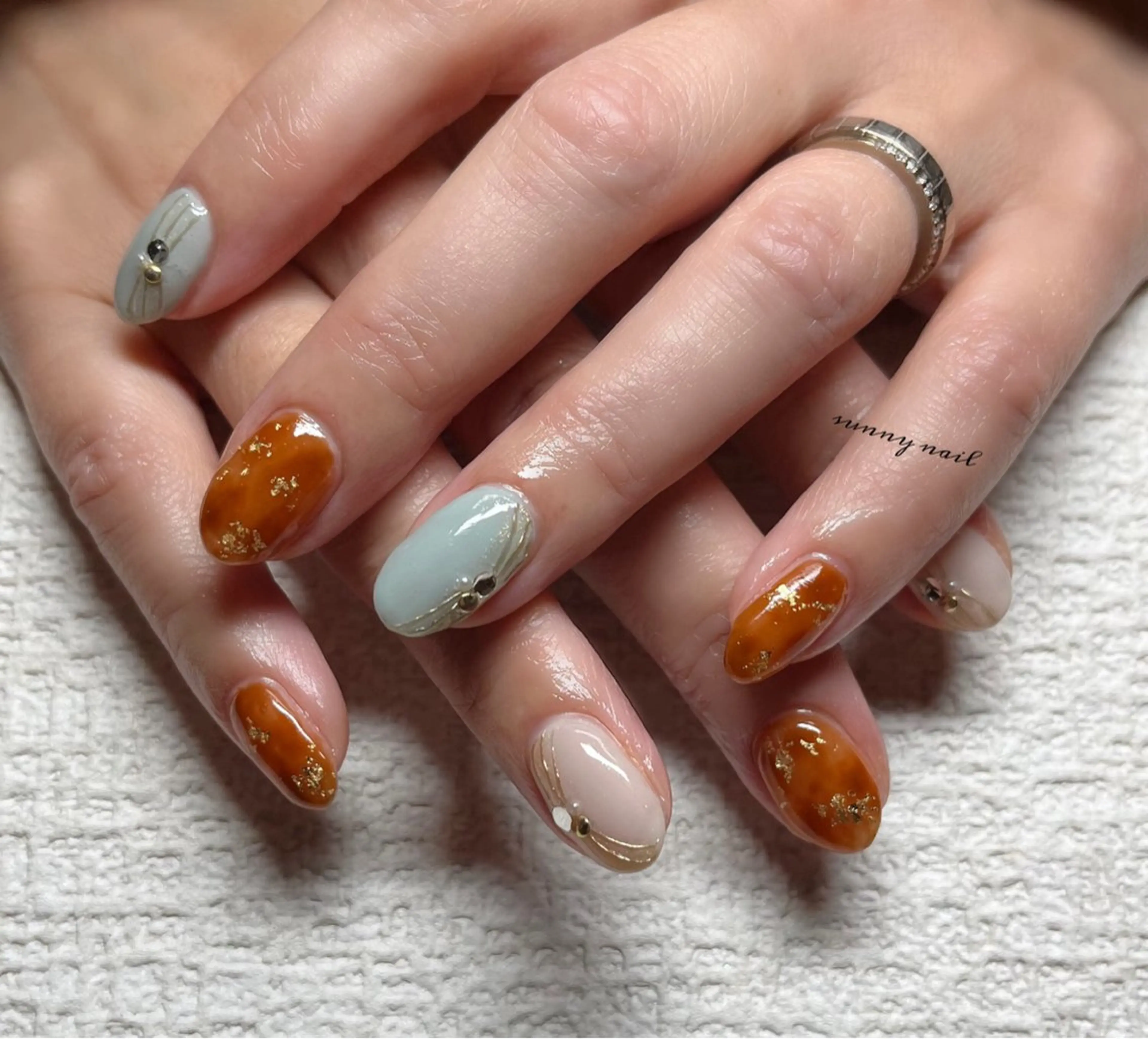 ネイル べっ甲ネイル グリーン ミラーネイル sunny nailのネイルデザイン