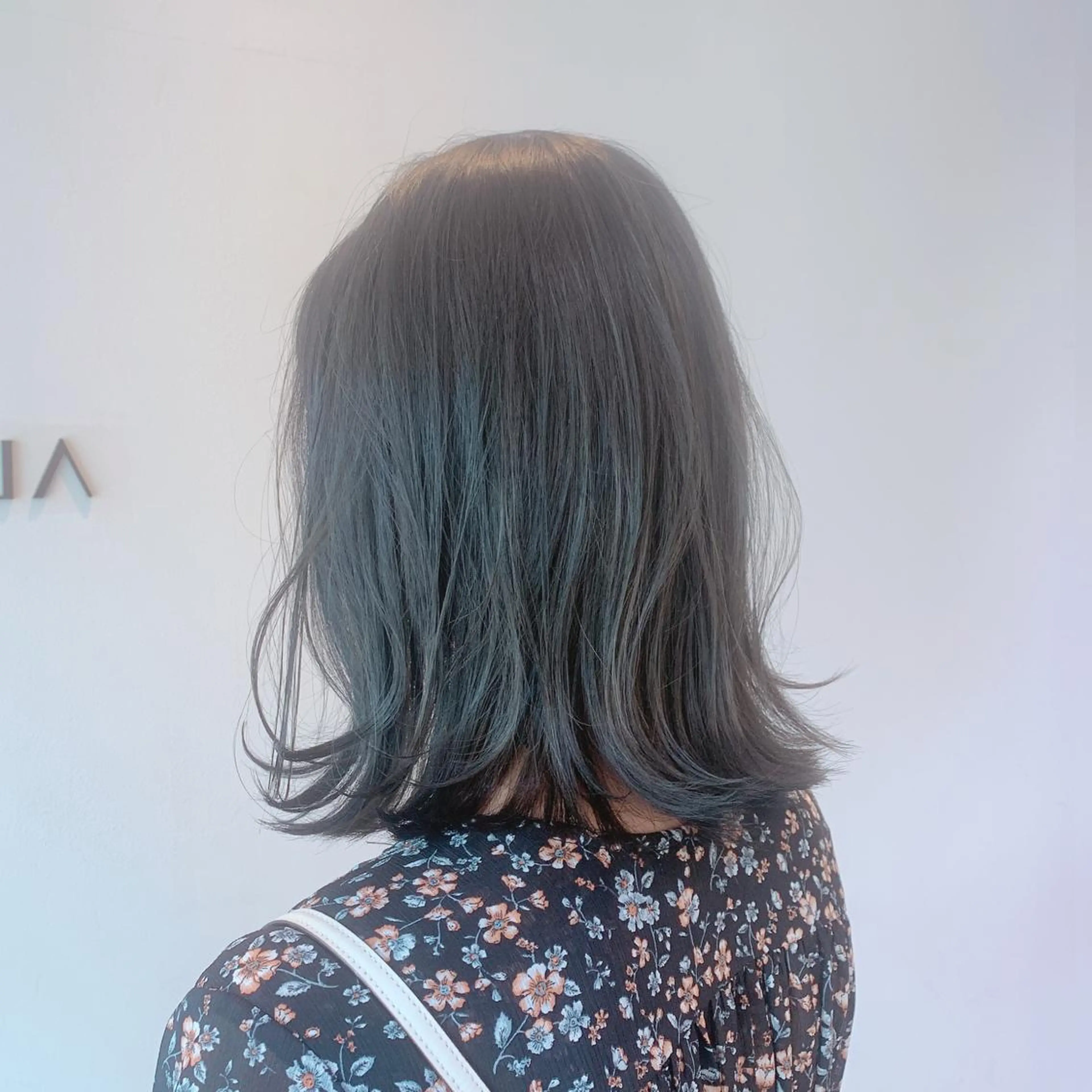 ミディアム カラー ヘアアレンジ グレージュ カーキグレージュ カット ヘアカラー トリートメント JYUNESU表参道所属・似合わせhair🔸 アサダ タカコ🔸のヘアスタイル