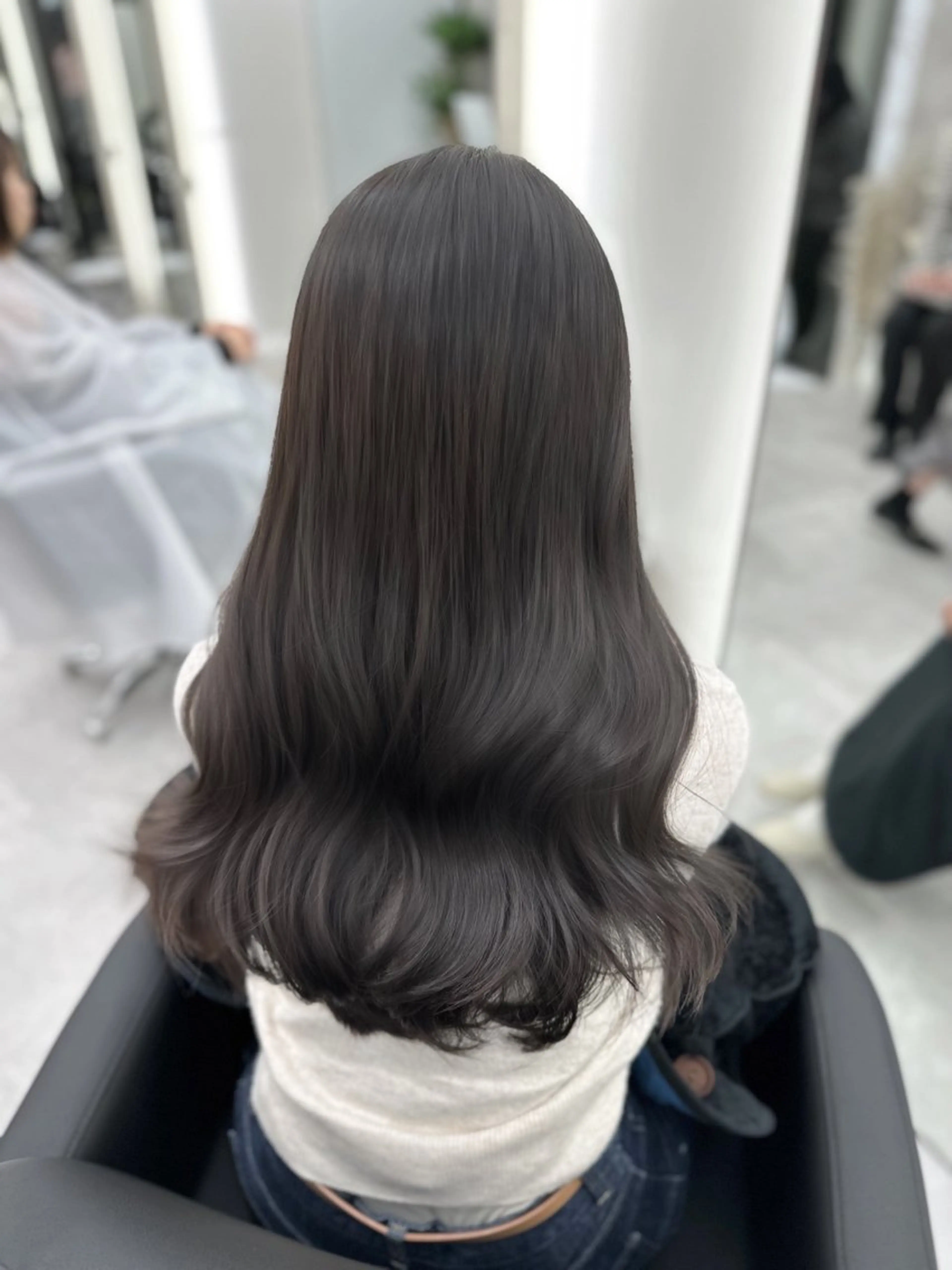 セミロング 顔まわりレイヤー 顔周りカット 韓国風ヘア レイヤーカット ヘアカラー トリートメント なんば/透明感カラー 韓国ヘア/田之上千尋のヘアスタイル