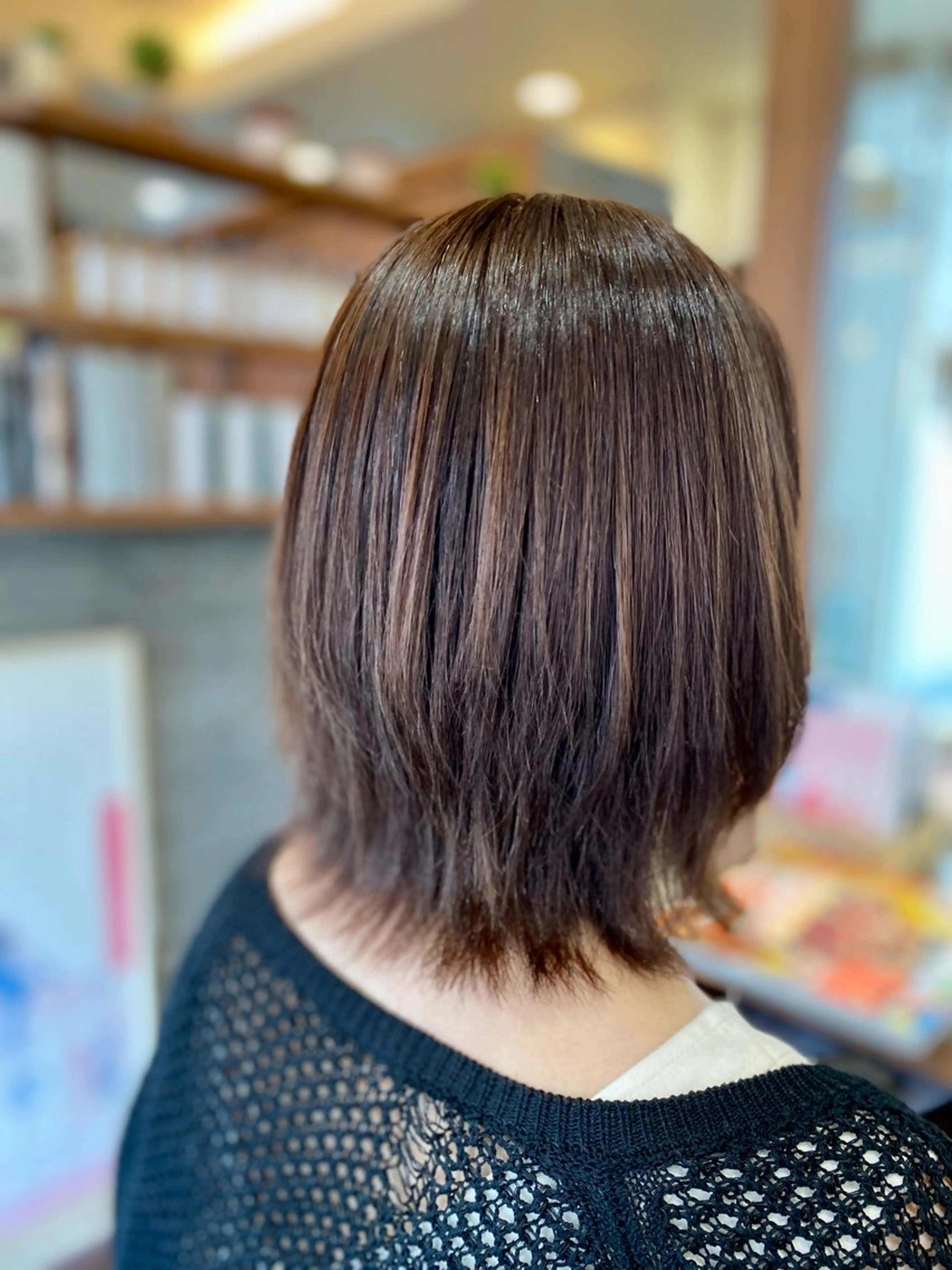 ミディアム 加藤 実穂のヘアスタイル