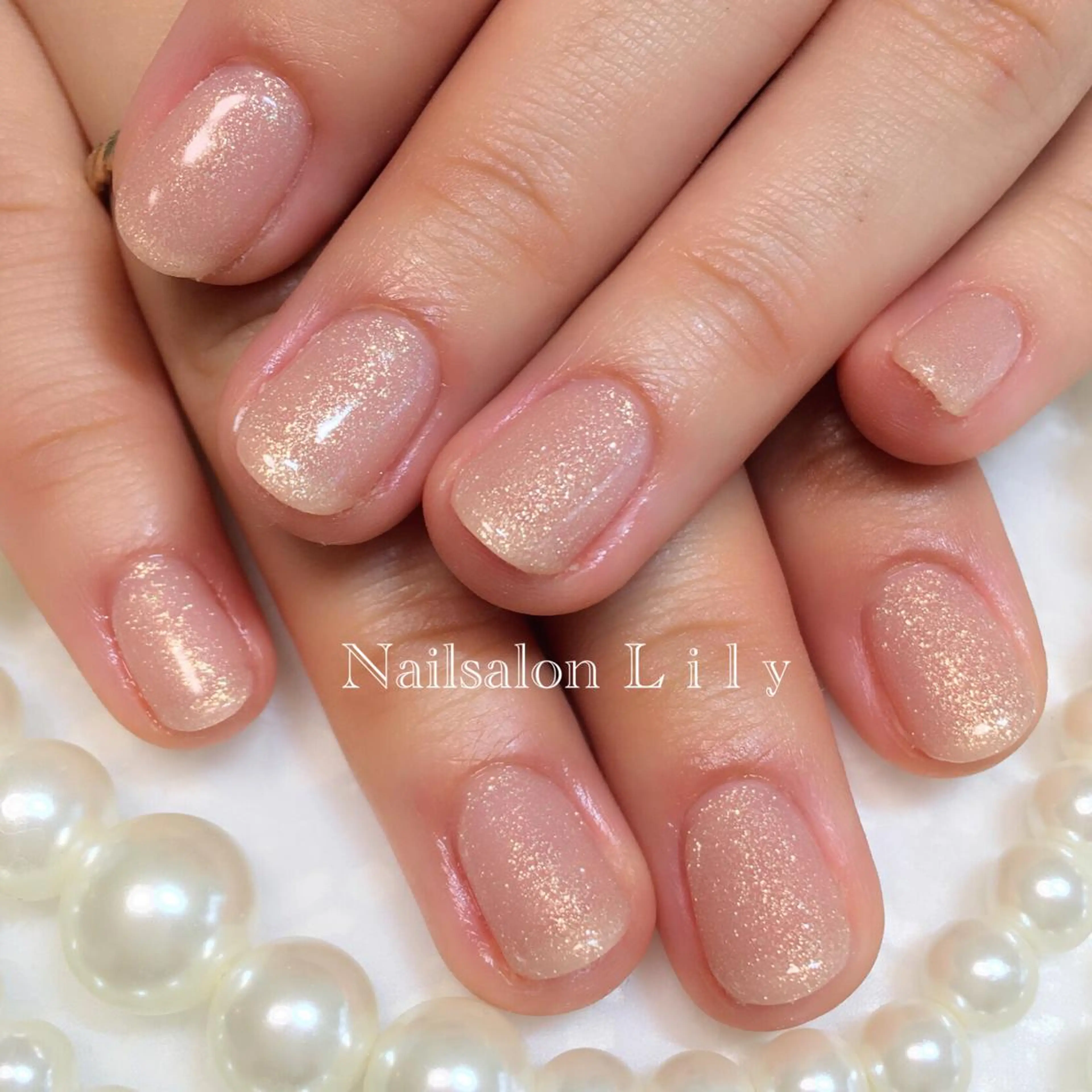 ネイル 卒業式 キラキラネイル Nailsalon Lilyのネイルデザイン