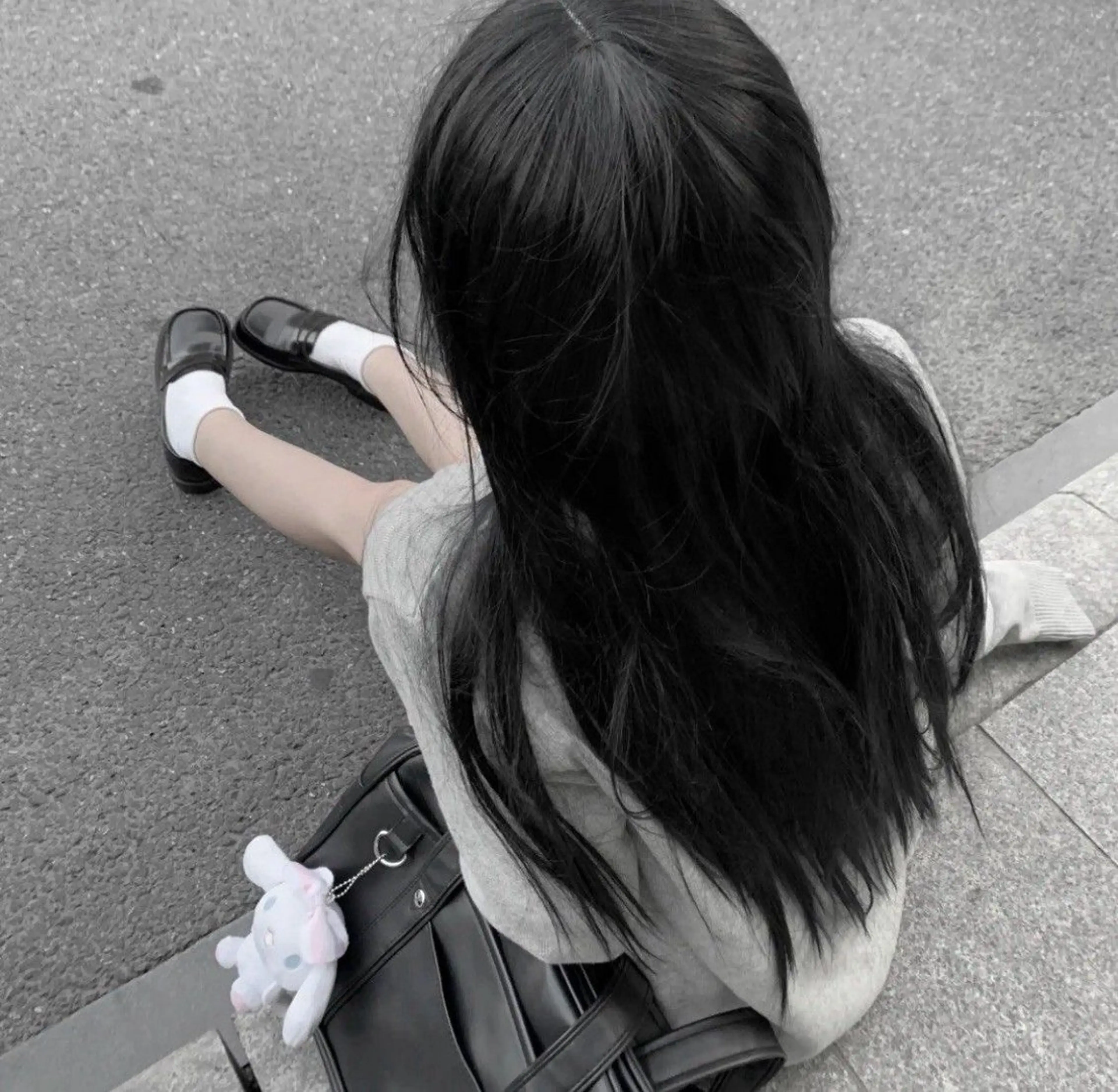 ロング カラー ヘアカラー トリートメント 韓国風暗髪🐈‍⬛ 🩶KOUMIのヘアスタイル