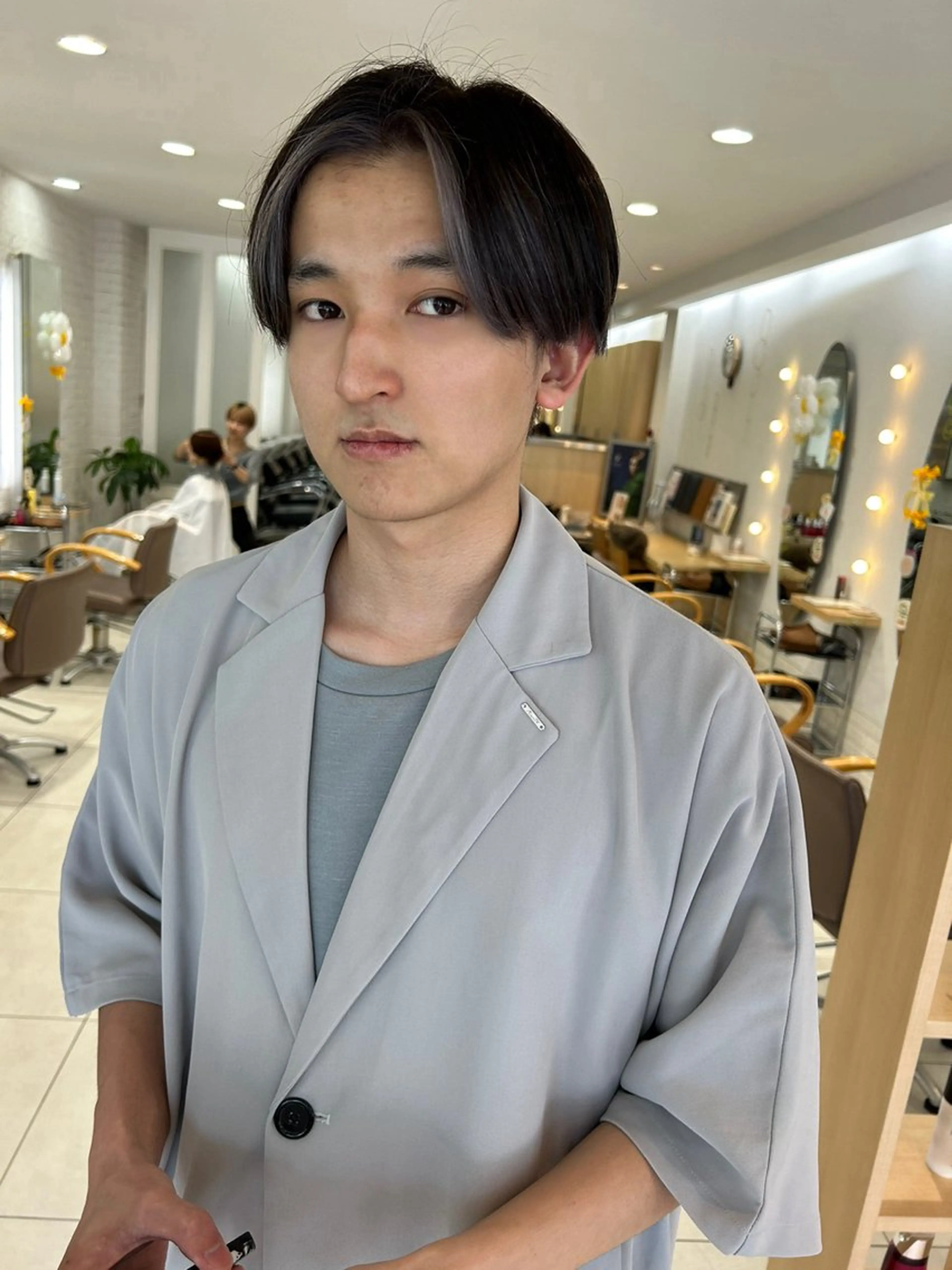 ショート カラー メンズ センターパート メンズインナーカラー インナーカラー ヘアカラー 🍀透明感抜群🍀/ ハイトーンカラーのヘアスタイル