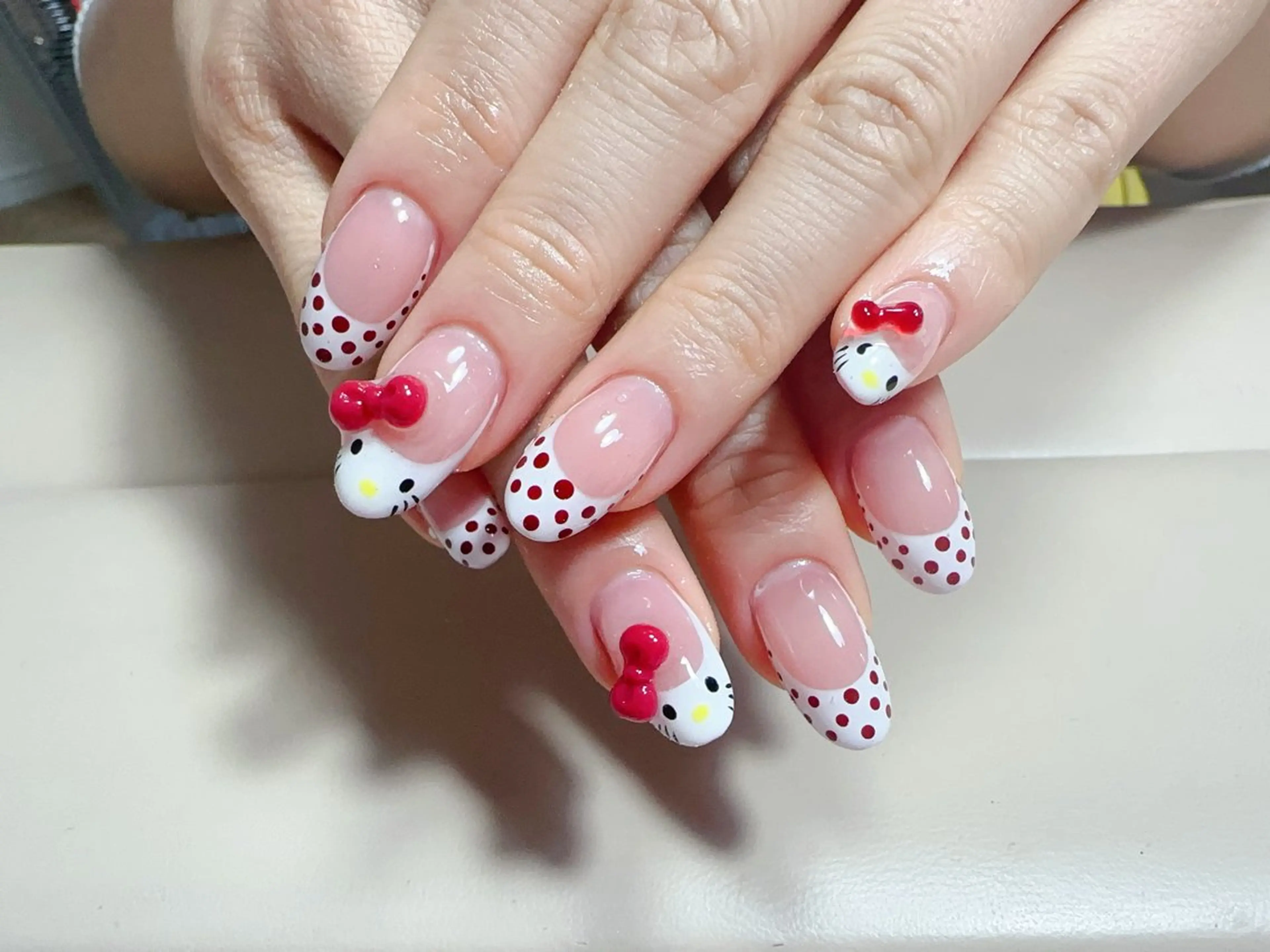 ネイル ハンドネイル NAIL CIRCLESのネイルデザイン