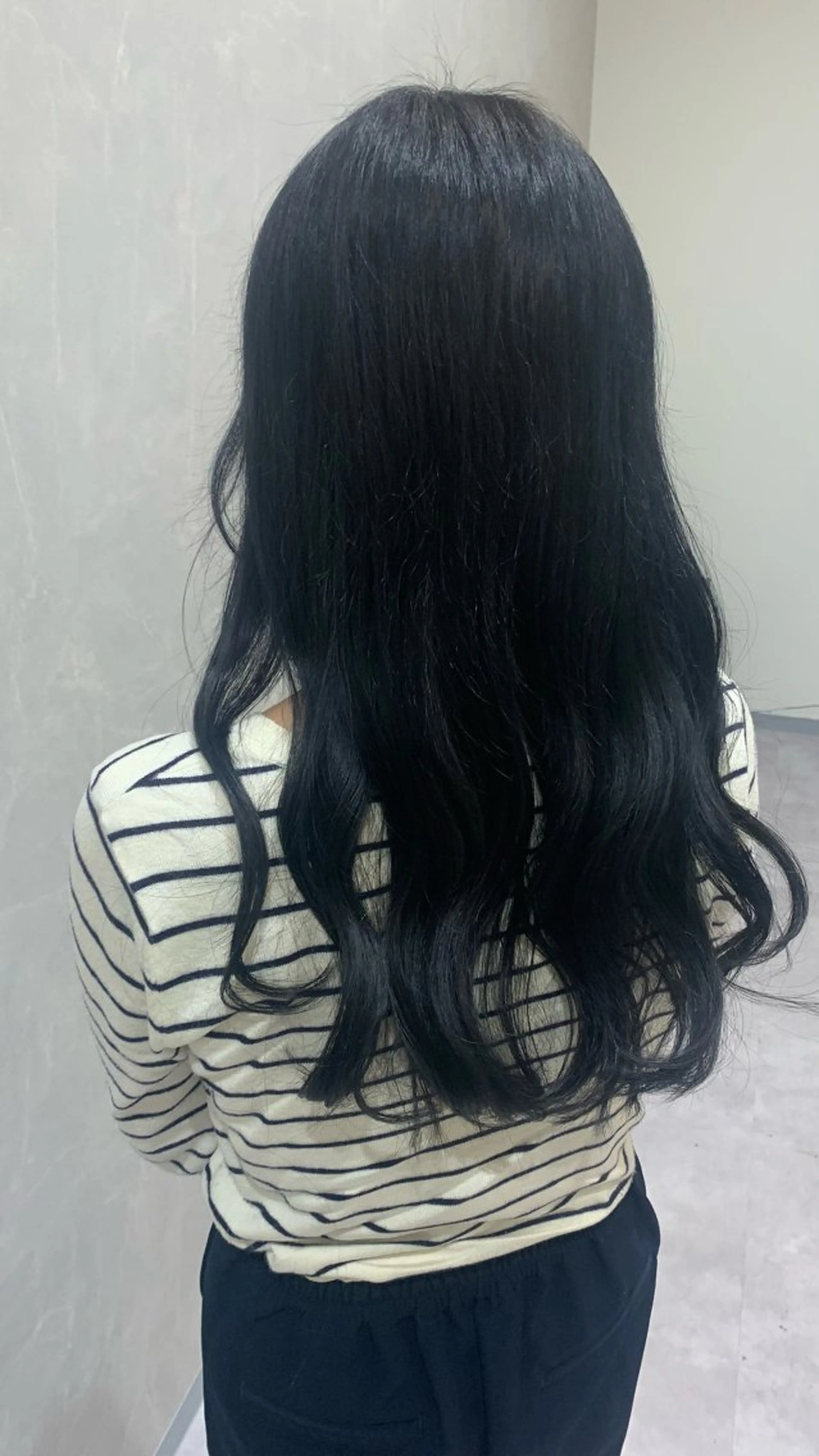 セミロング カラー 黒髪 ブリーチ ブルーカラー ブルーブラック 透明感カラー FURUSHO 栄店所属・✨艶髪縮毛矯正🧬 /中山なかやまのヘアスタイル