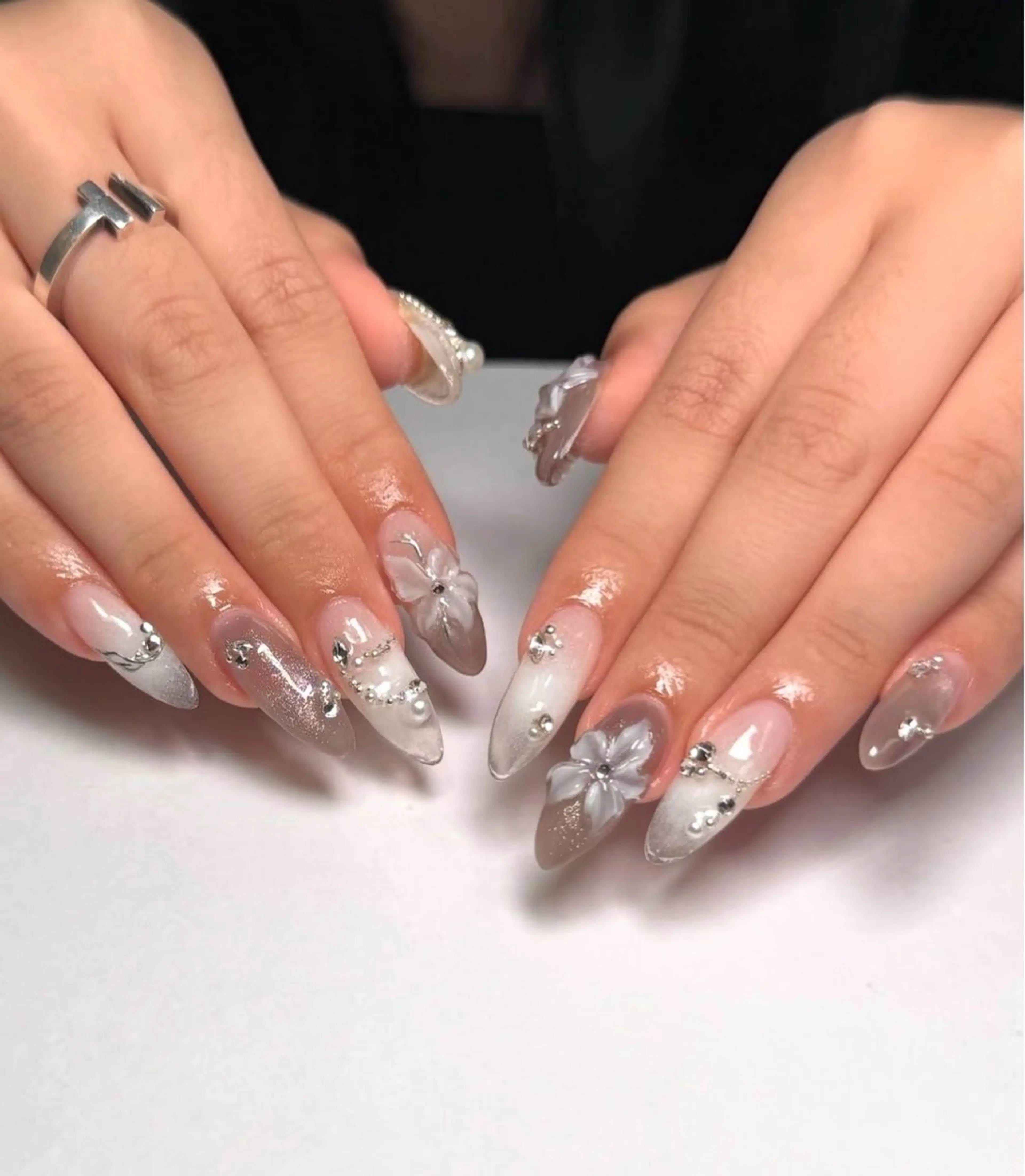 ネイル アートネイル オーロラネイル ブルー チークネイル フットネイル ハンドネイル NICY NAIL所属・Yurin_NICY 池袋のネイルデザイン