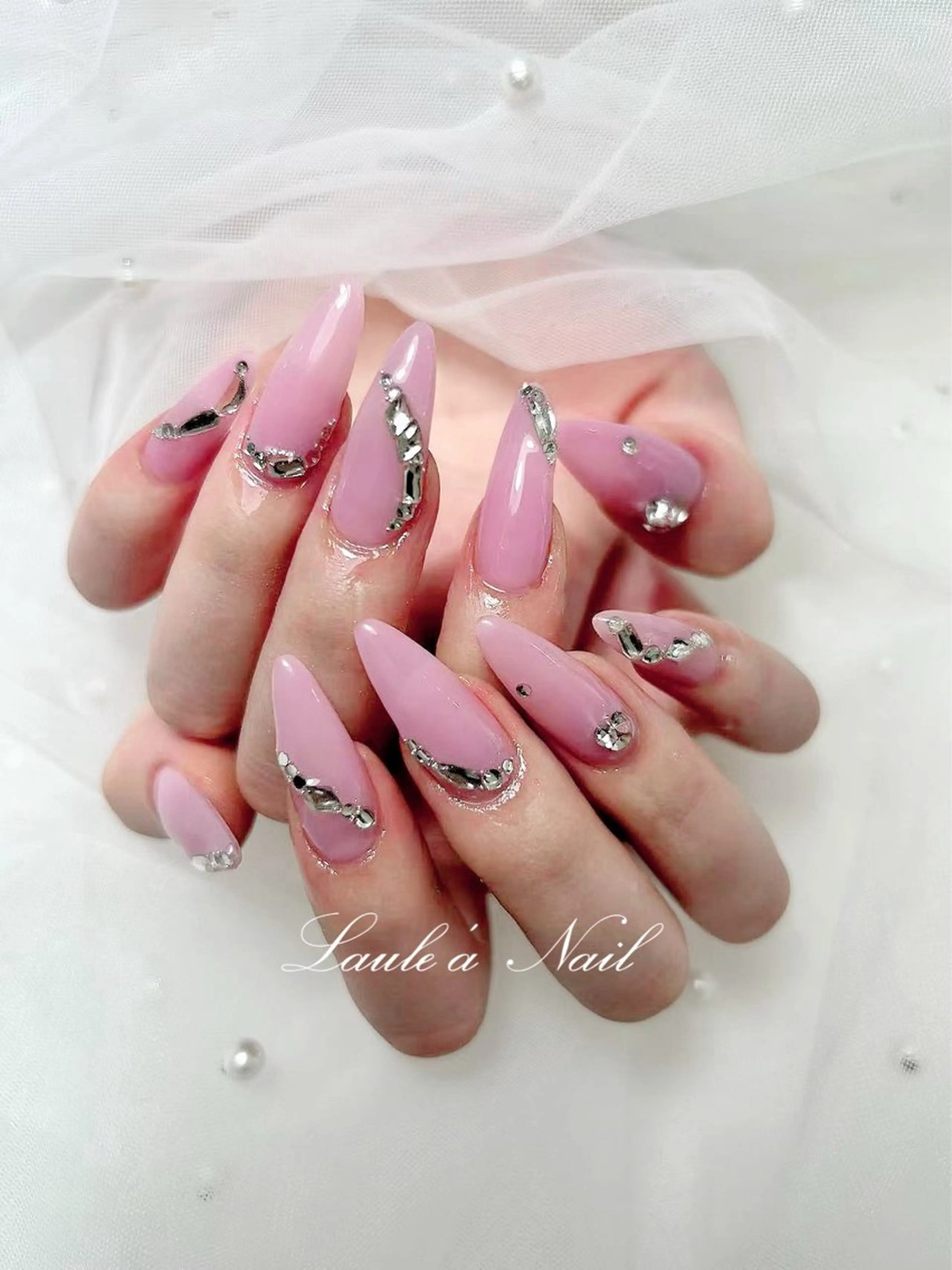 ロング ミナ🌈 Laule'aのネイルデザイン