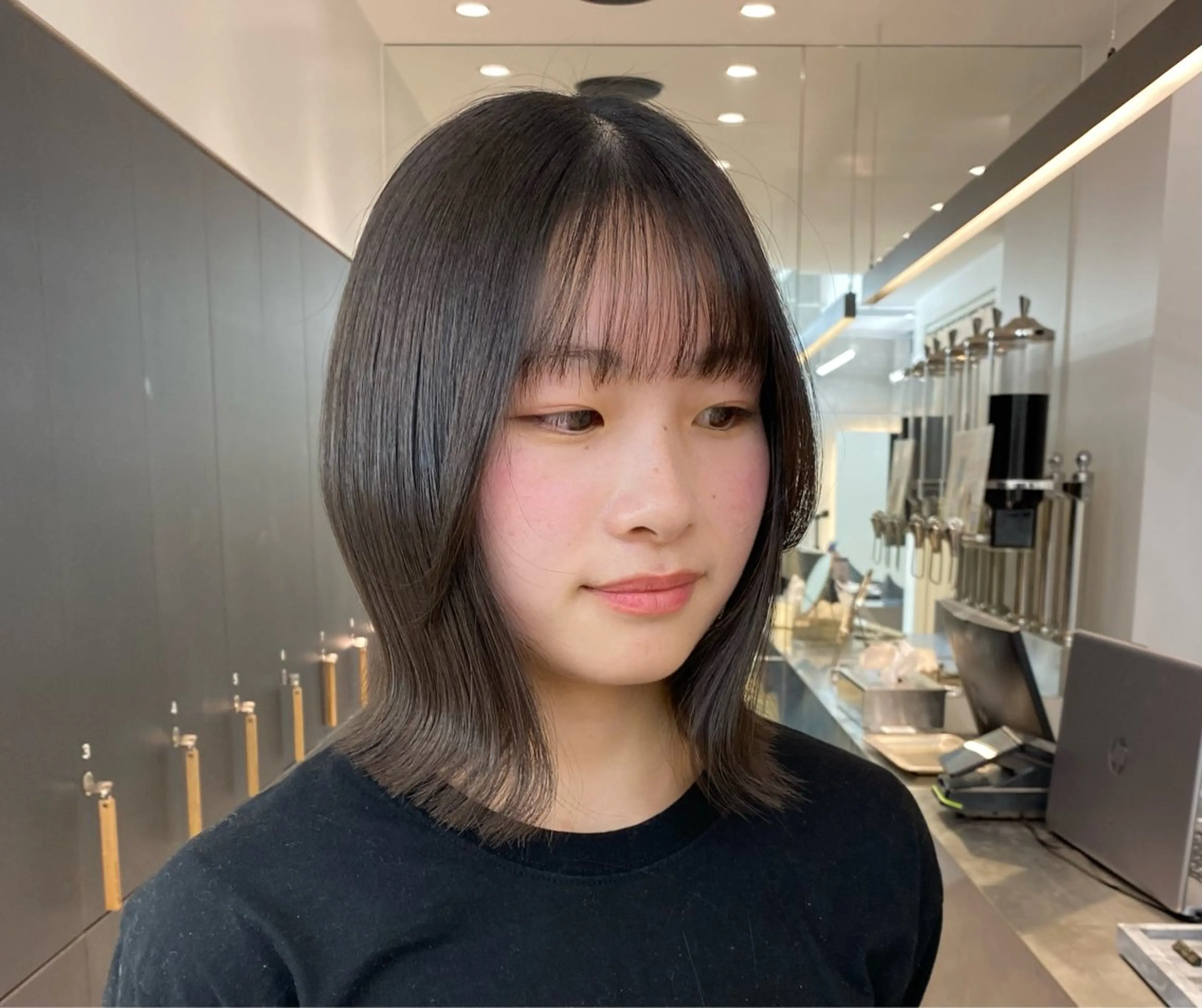 ミディアム カラー ボブ 縮毛矯正 トリートメント ボブ縮毛矯正 韓国レイヤーRINAのヘアスタイル