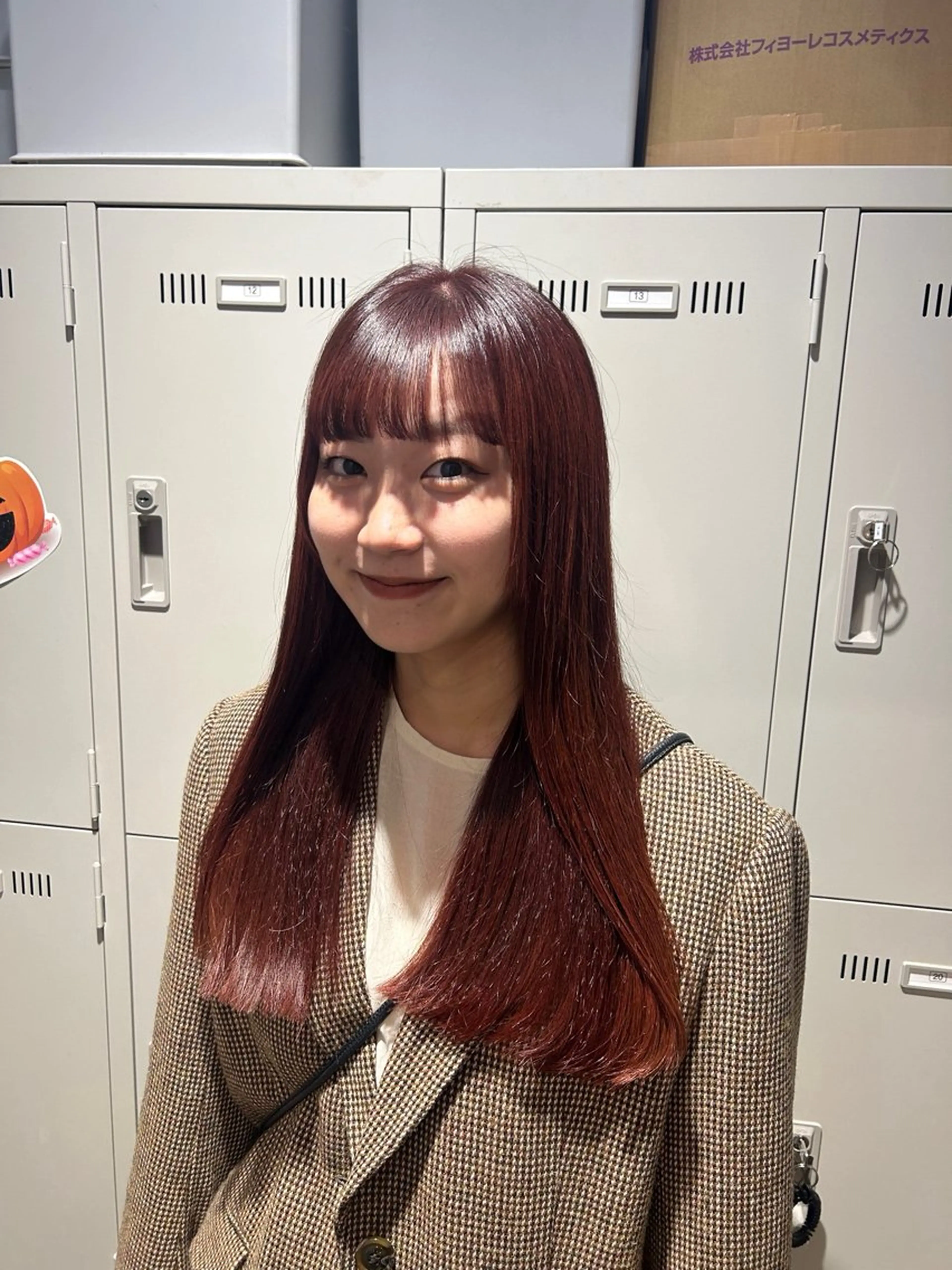 カラー ベージュ／ピンク【く すみカラー】レイヤーのヘアスタイル