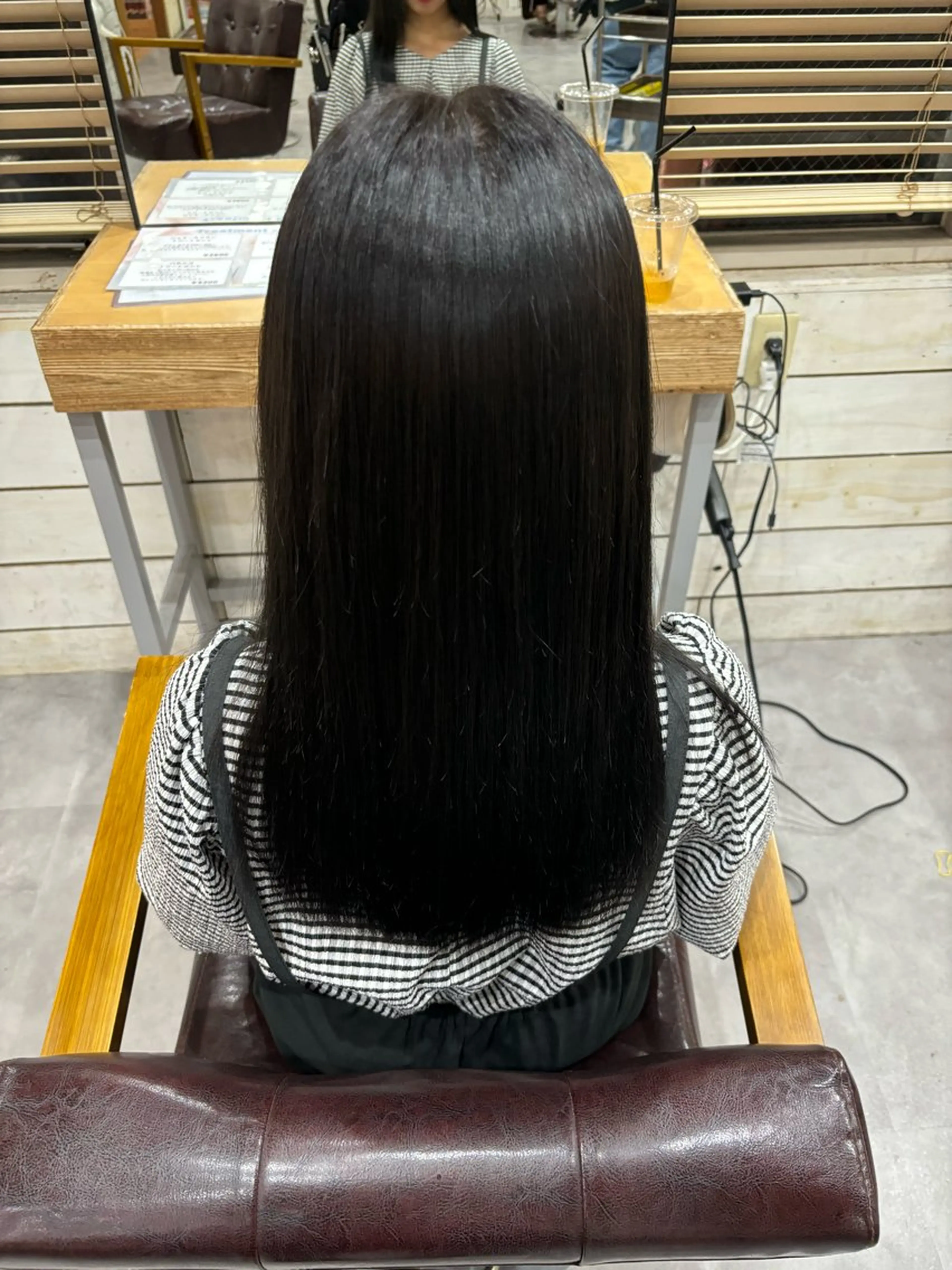 カラー 黒髪 ブリーチ ブルーカラー ブルーブラック 透明感カラー littlelink Mikuのヘアスタイル