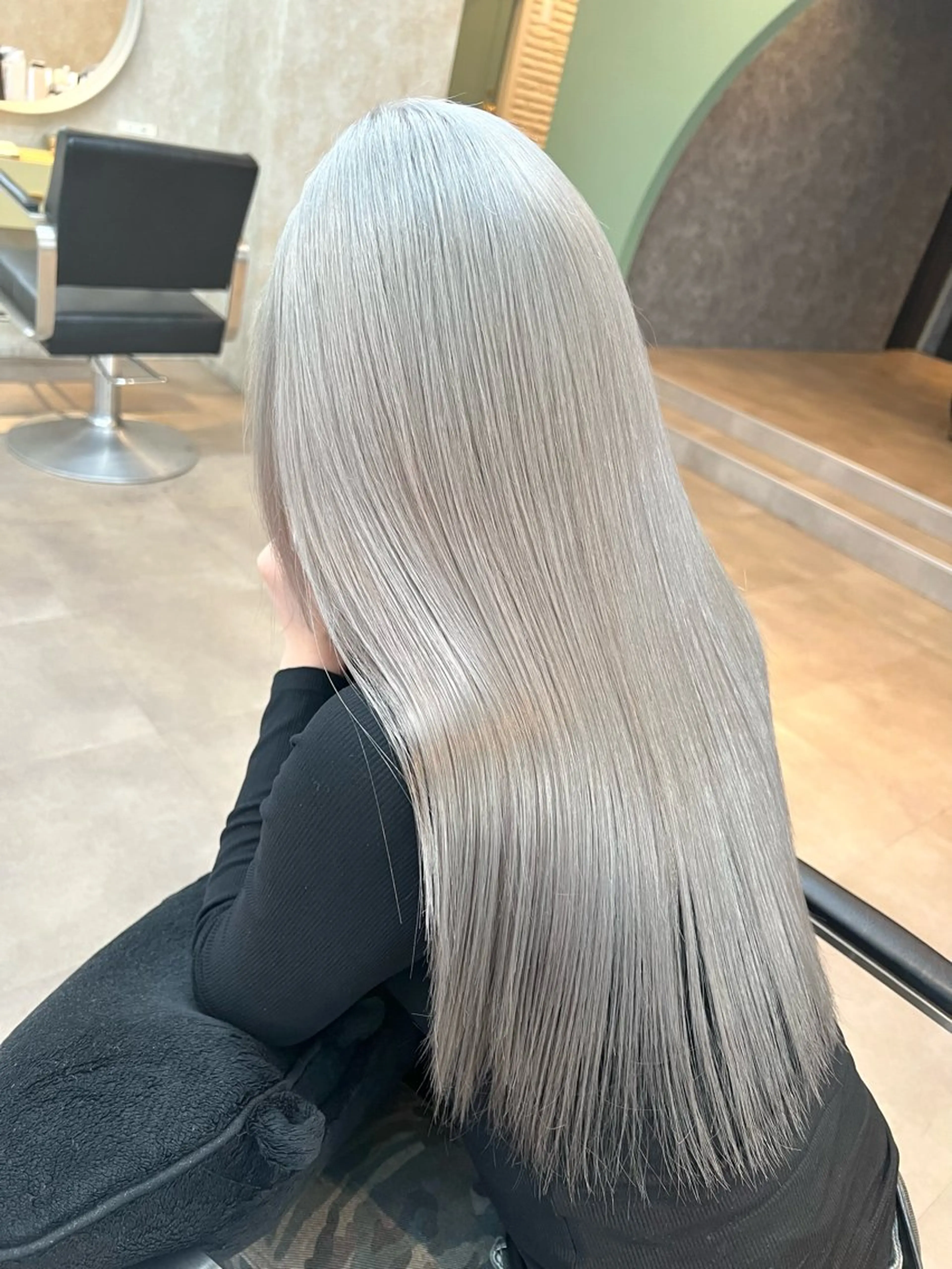 ロング ヘアカラー トリートメント 小谷 梨奈のヘアスタイル