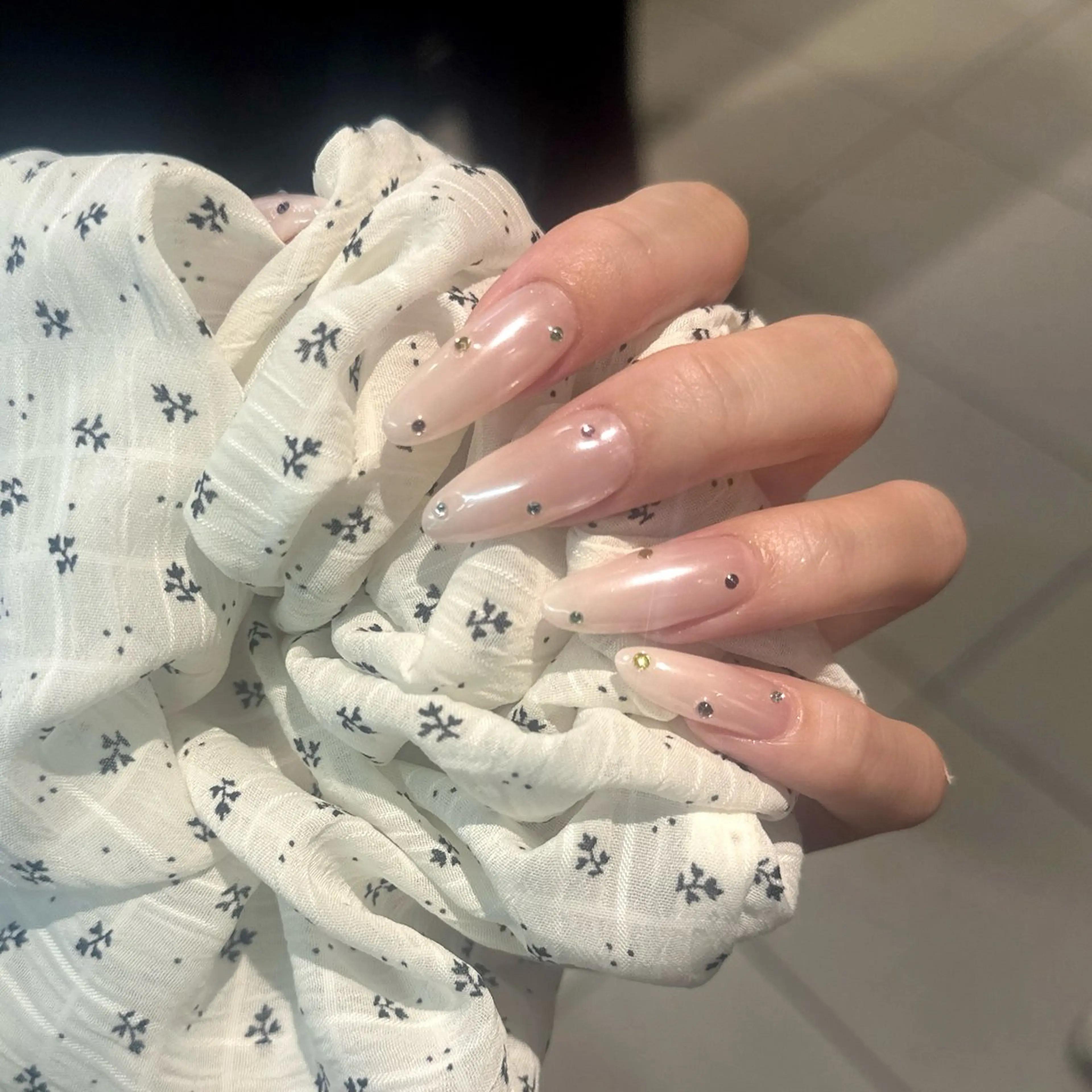 ネイル アートネイル オーロラネイル チークネイル フレンチネイル ガラスフレンチ ハンドネイル 🎀🎀YooLi Nail Salonのネイルデザイン