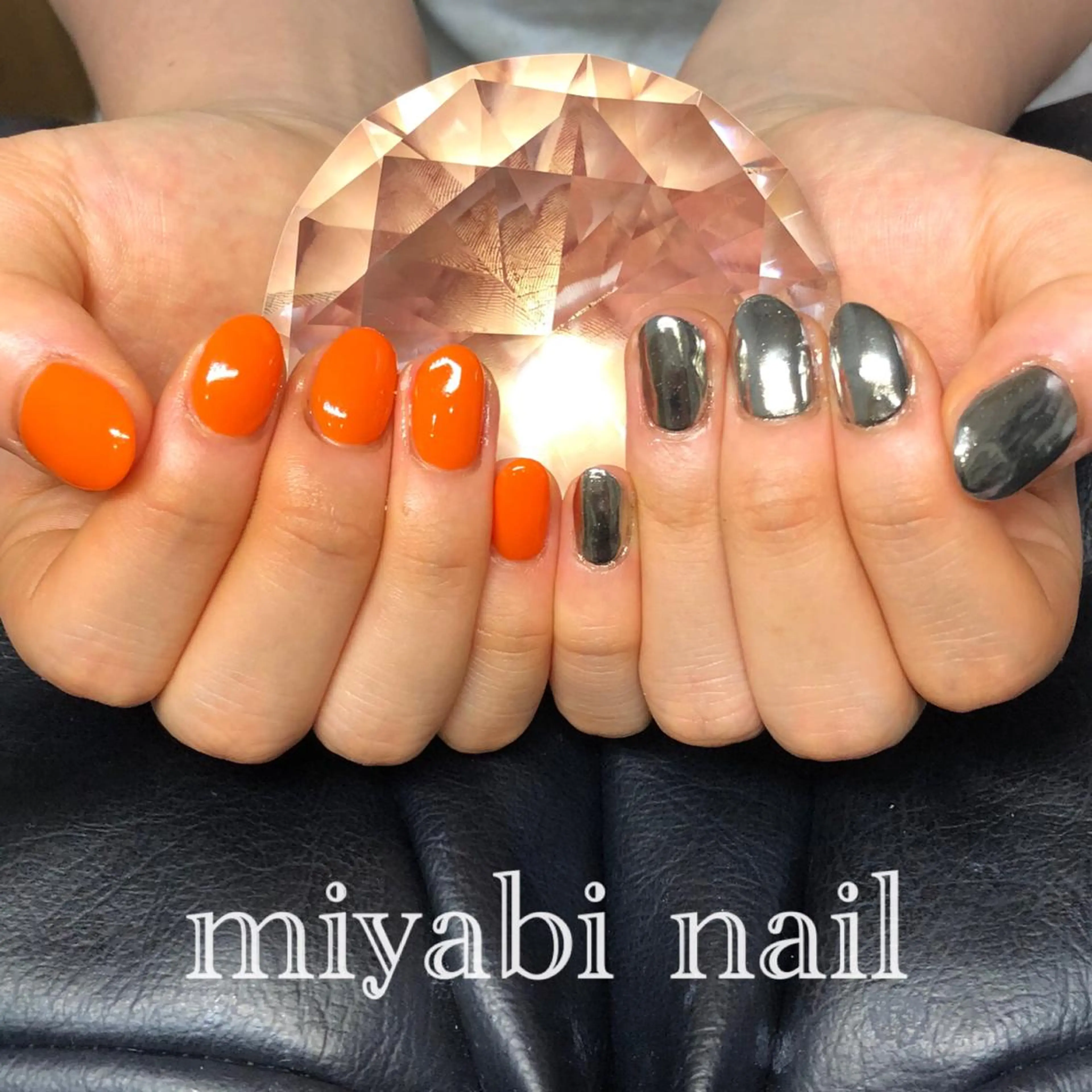 ネイル ジェルネイル ミラーネイル 持ち込み オレンジ シルバー ハンドネイル miyabi nail 桂川駅近くのネイルデザイン